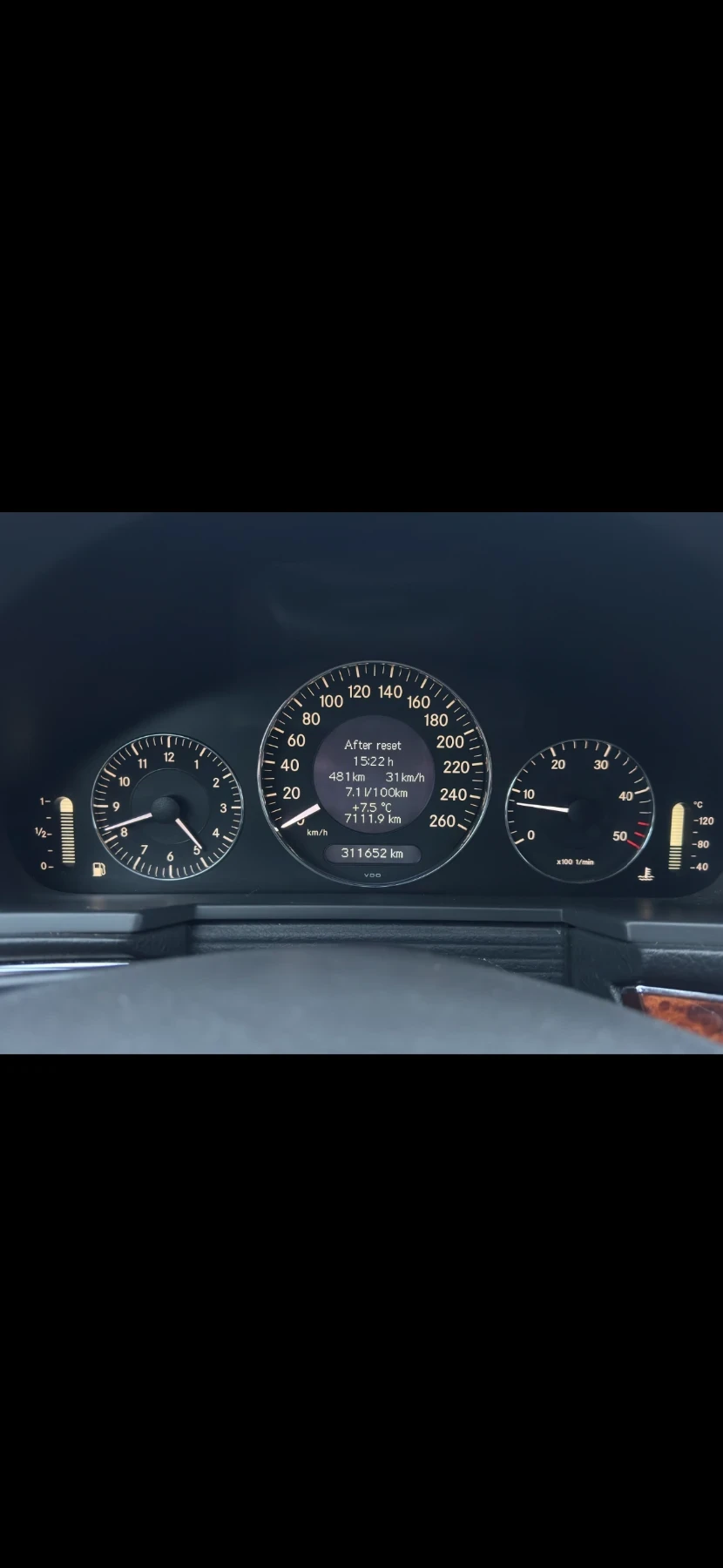 Mercedes-Benz E 270  - изображение 7