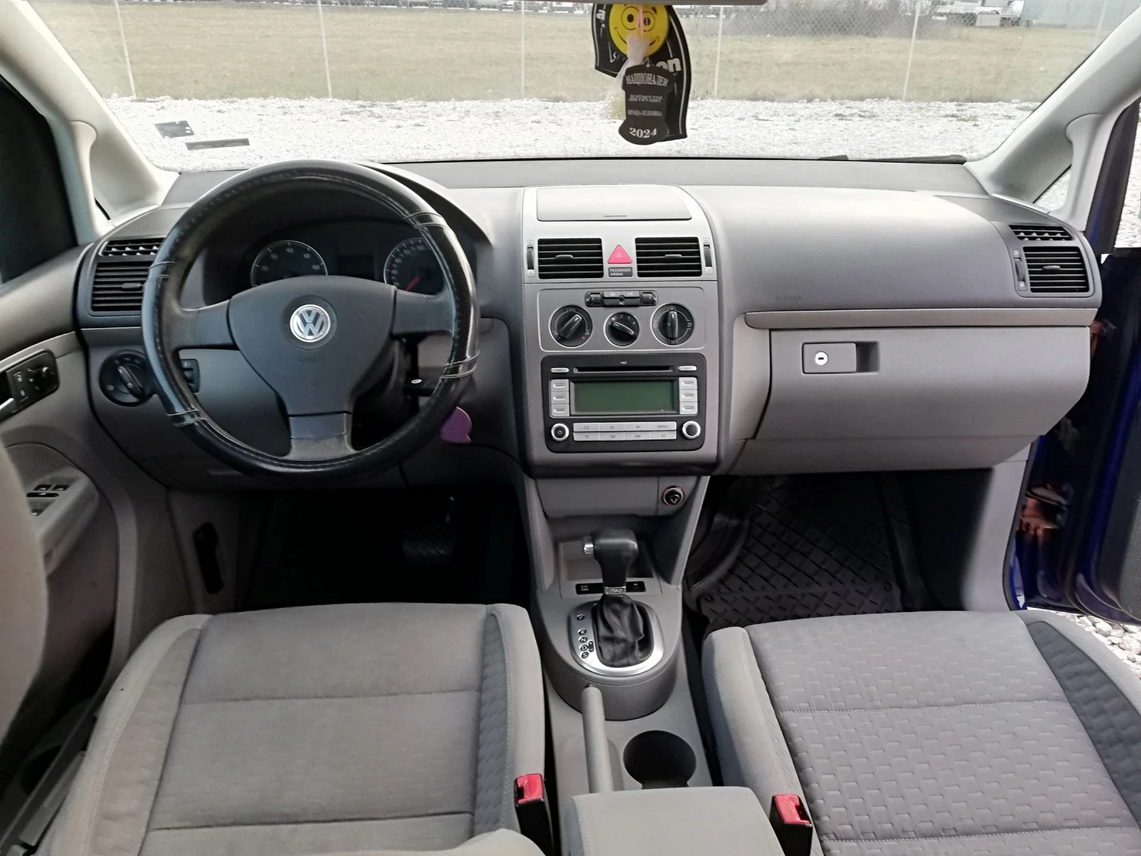 VW Touran 1.4tsi avtomat klima, снимка 13 - Автомобили и джипове - 53855088