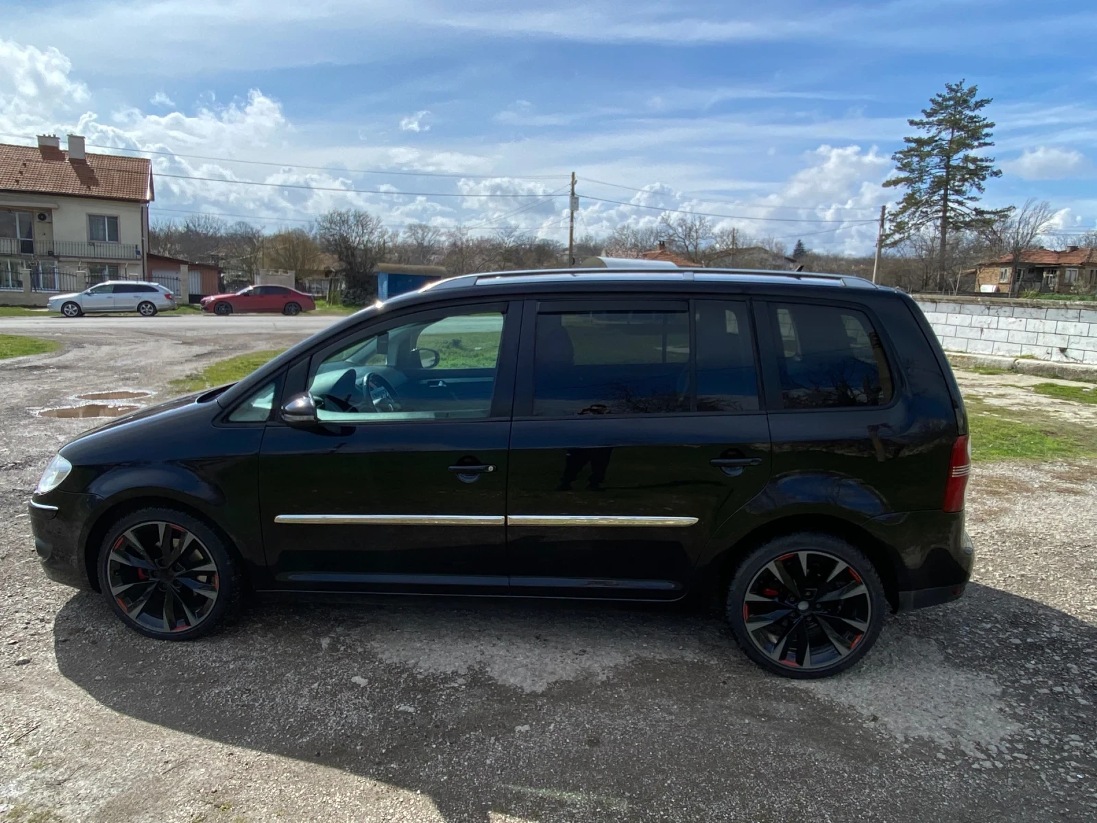 VW Touran, снимка 3 - Автомобили и джипове - 54007868