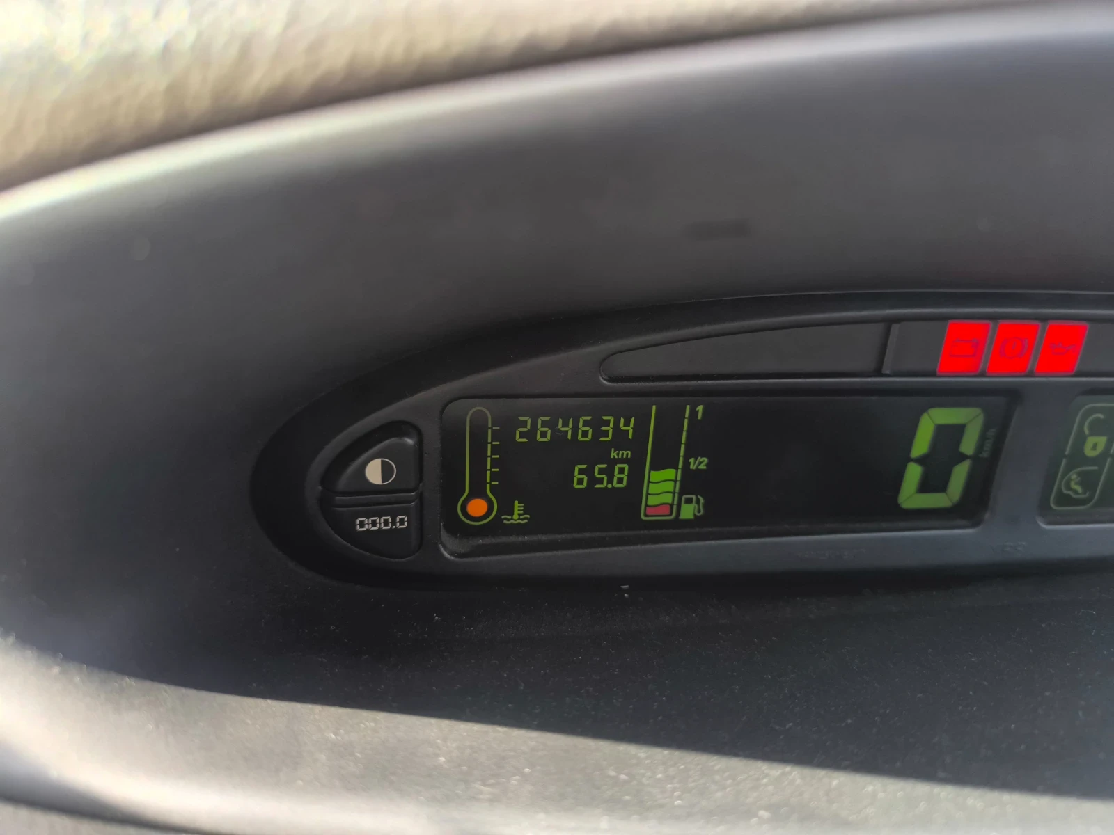 Citroen Xsara picasso, снимка 8 - Автомобили и джипове - 54179544