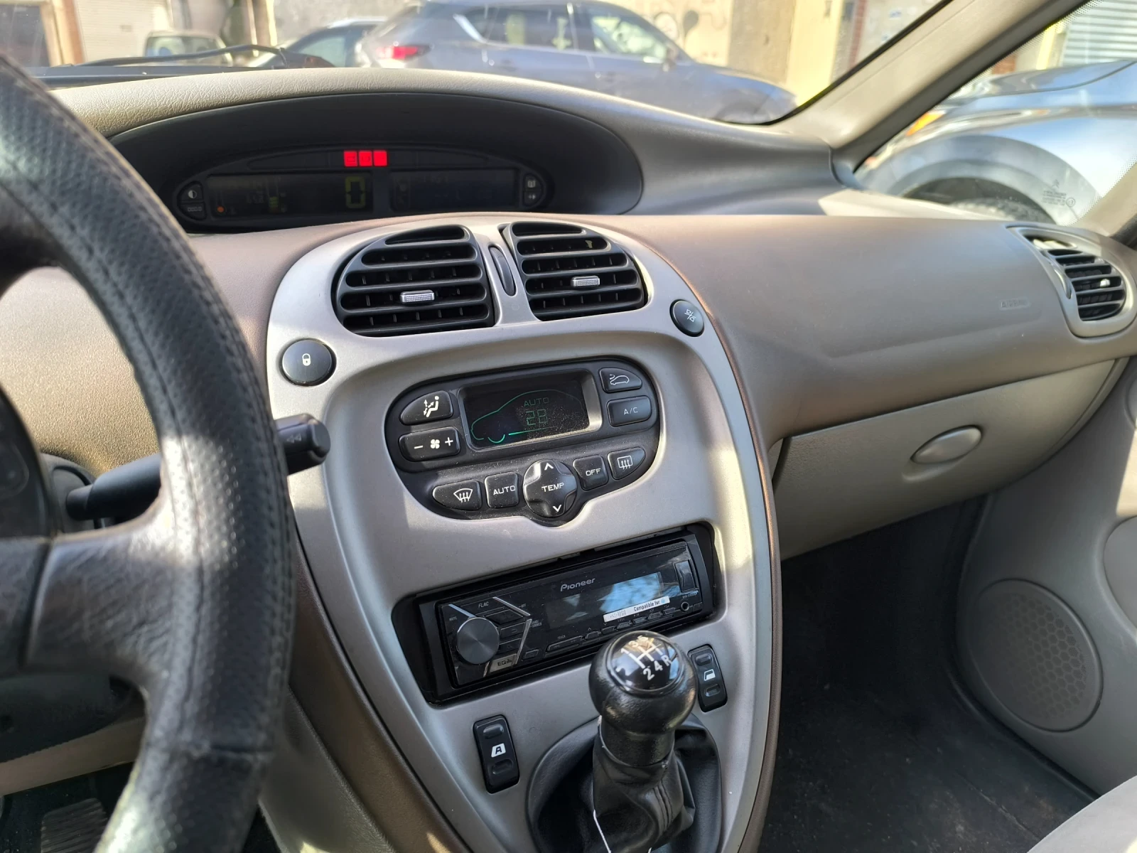 Citroen Xsara picasso, снимка 2 - Автомобили и джипове - 54179544