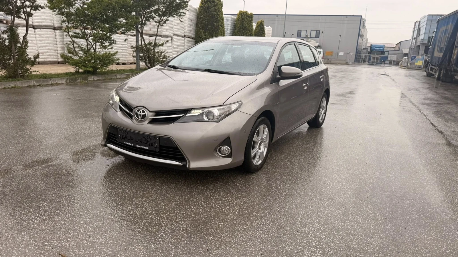 Toyota Auris 1.6 БЕНЗИН  EURO5, снимка 2 - Автомобили и джипове - 54477101