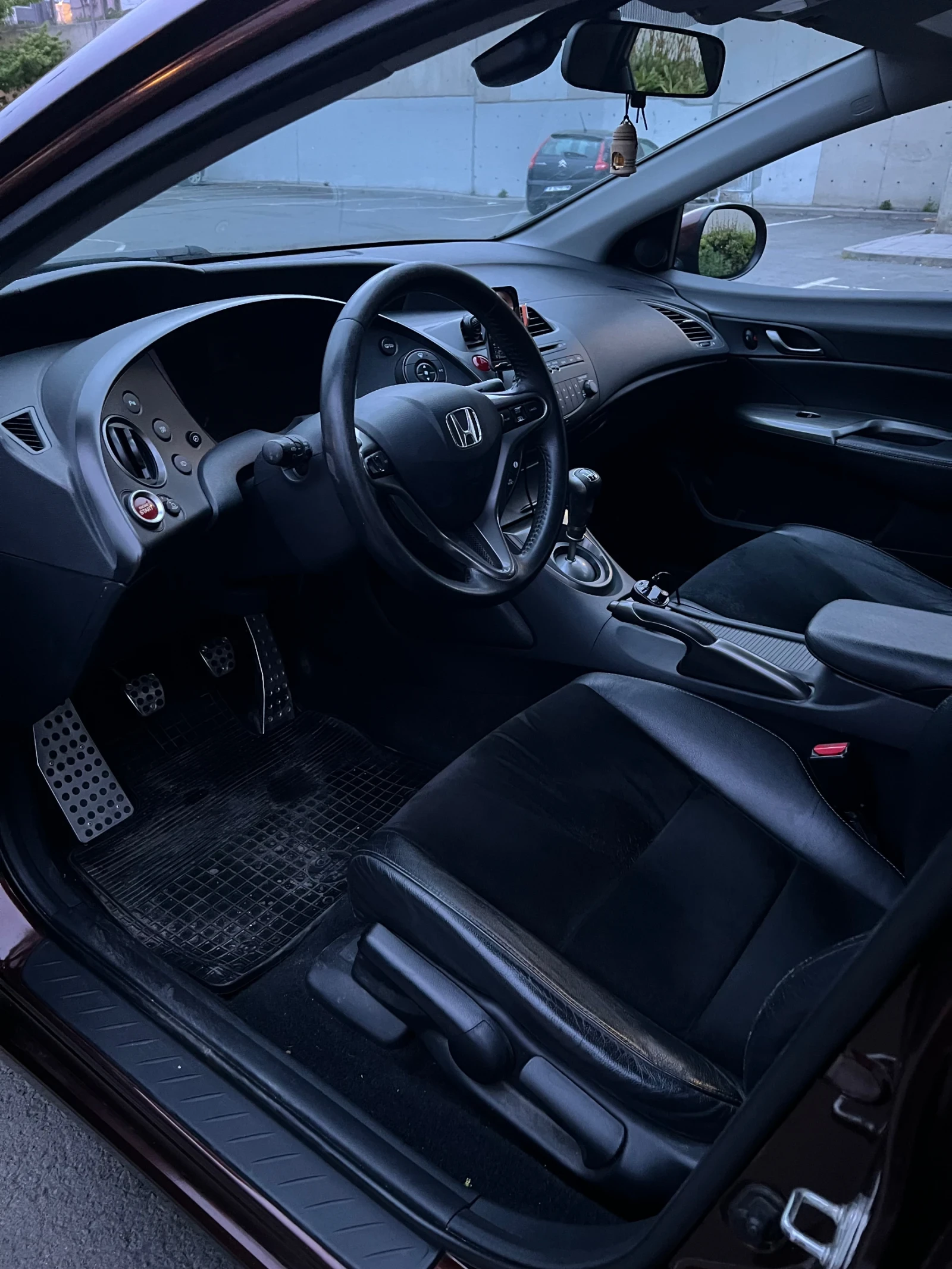 Honda Civic 1.8 i-VTEC GT Sport Facelift 2011, снимка 11 - Автомобили и джипове - 54479301