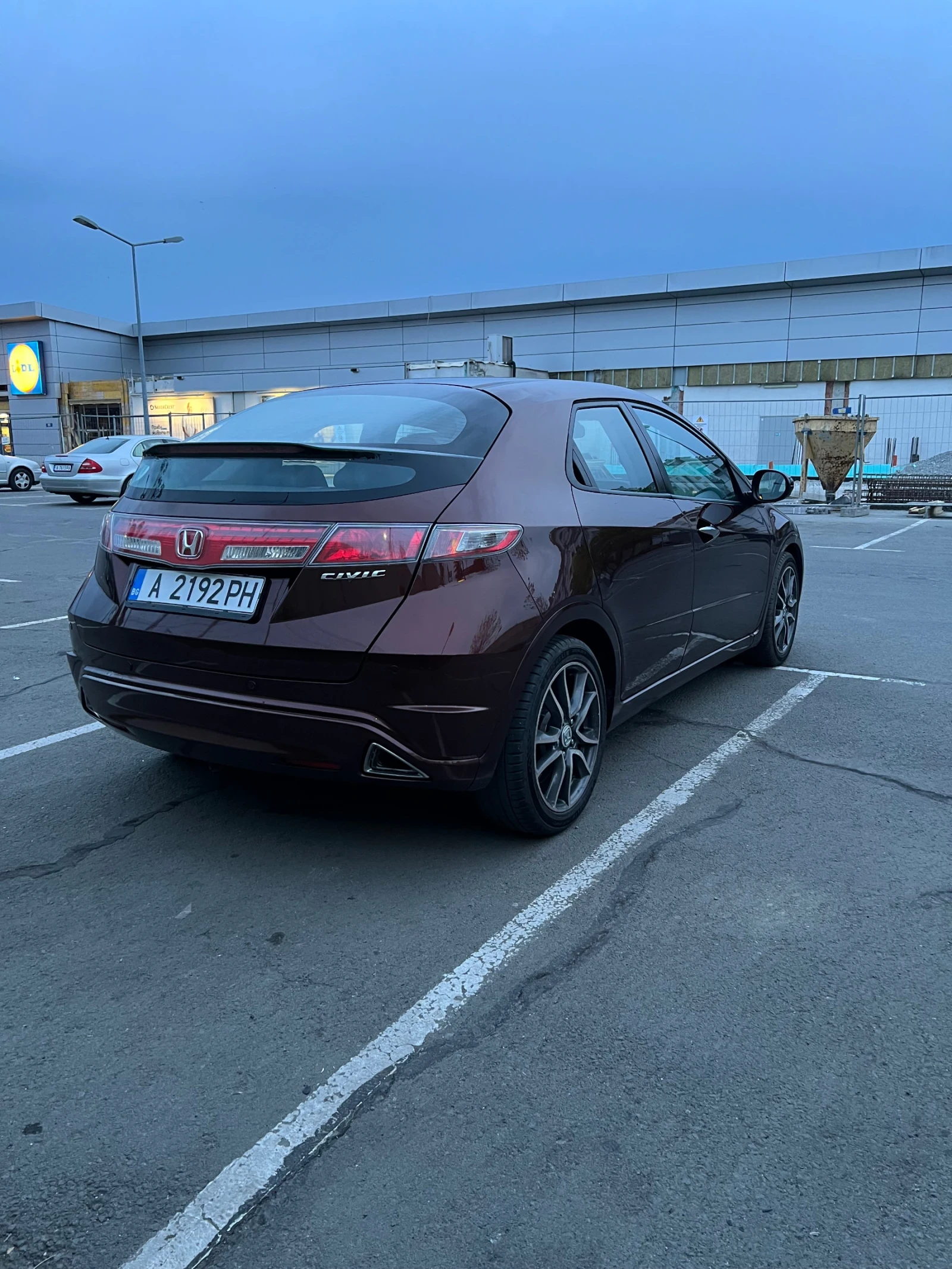 Honda Civic 1.8 i-VTEC GT Sport Facelift 2011, снимка 4 - Автомобили и джипове - 54479301