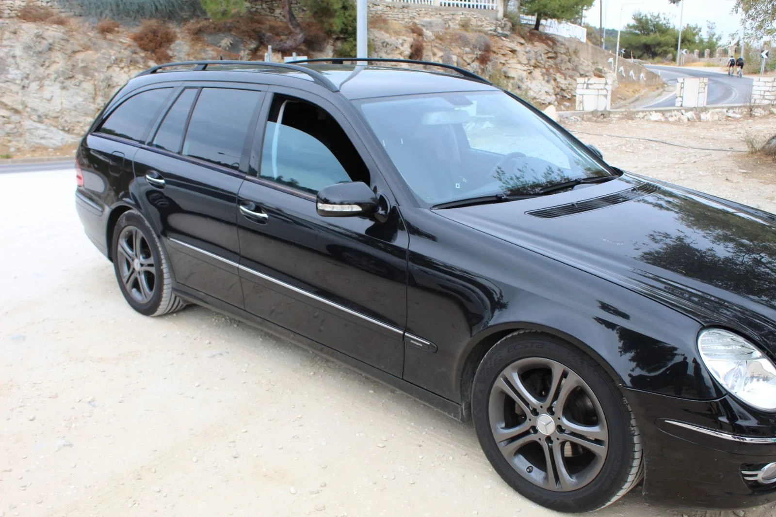Mercedes-Benz E 220 E 220 CDI AVANTGARDE, снимка 2 - Автомобили и джипове - 54853763