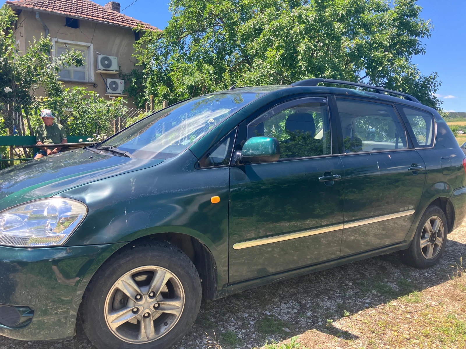 Toyota Avensis verso D4D, снимка 14 - Автомобили и джипове - 54901417