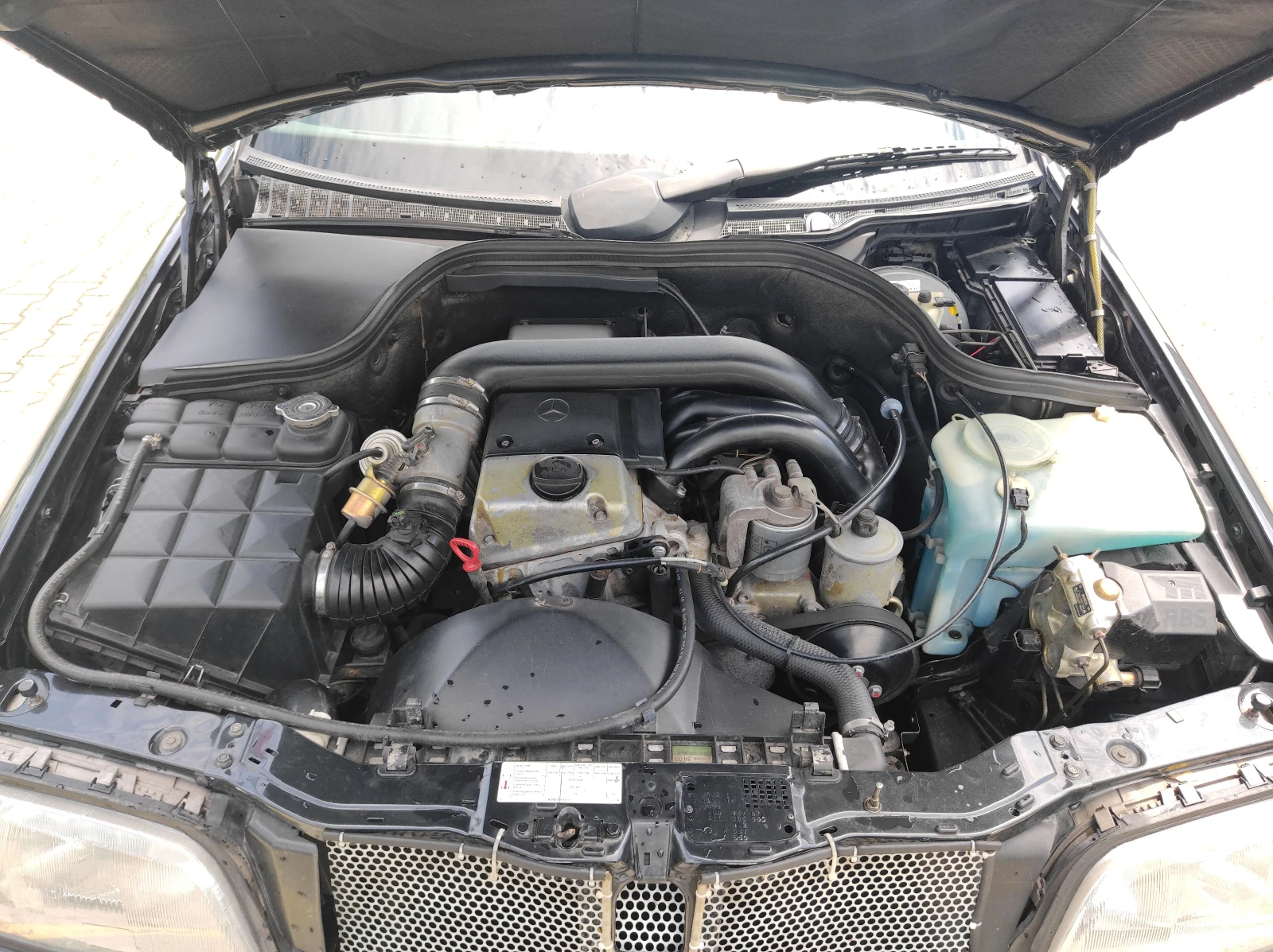 Mercedes-Benz C 220 Elegance, снимка 16 - Автомобили и джипове - 54928377