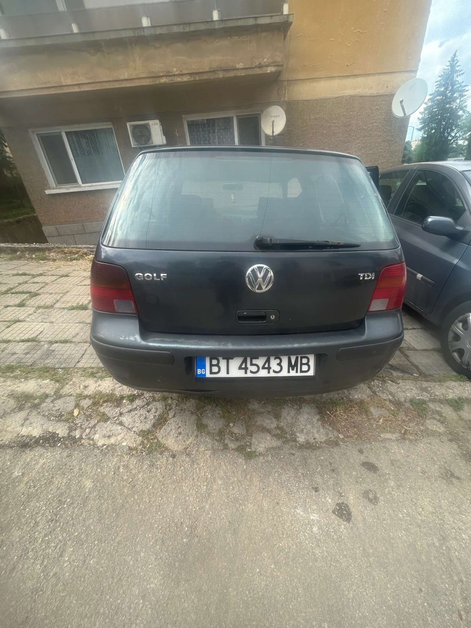 VW Golf 1.9 TDI, снимка 2 - Автомобили и джипове - 55304931