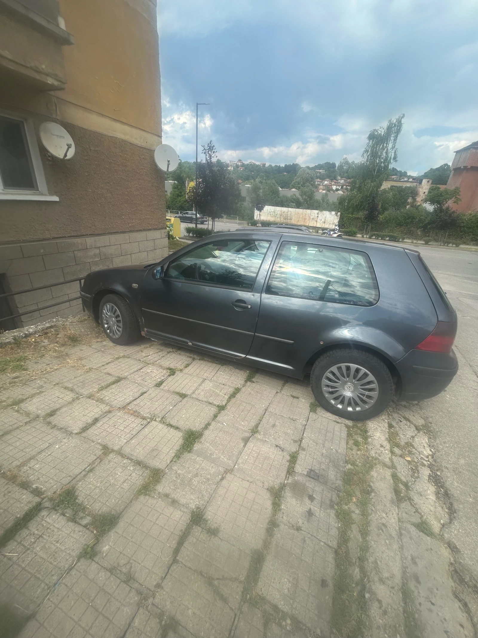 VW Golf 1.9 TDI, снимка 3 - Автомобили и джипове - 55304931