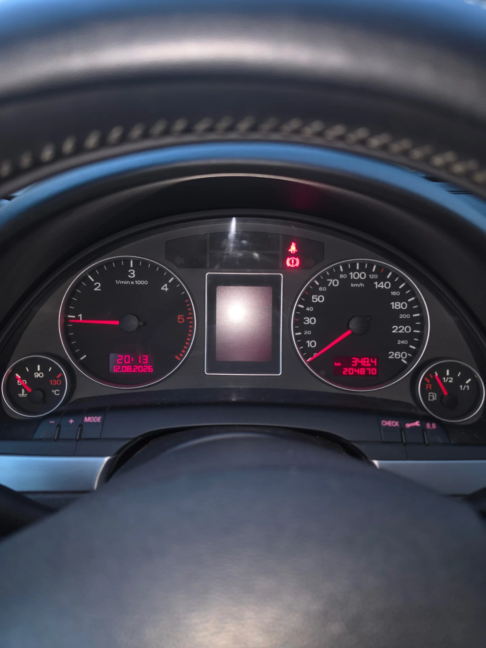 Audi A4, снимка 4 - Автомобили и джипове - 55450142