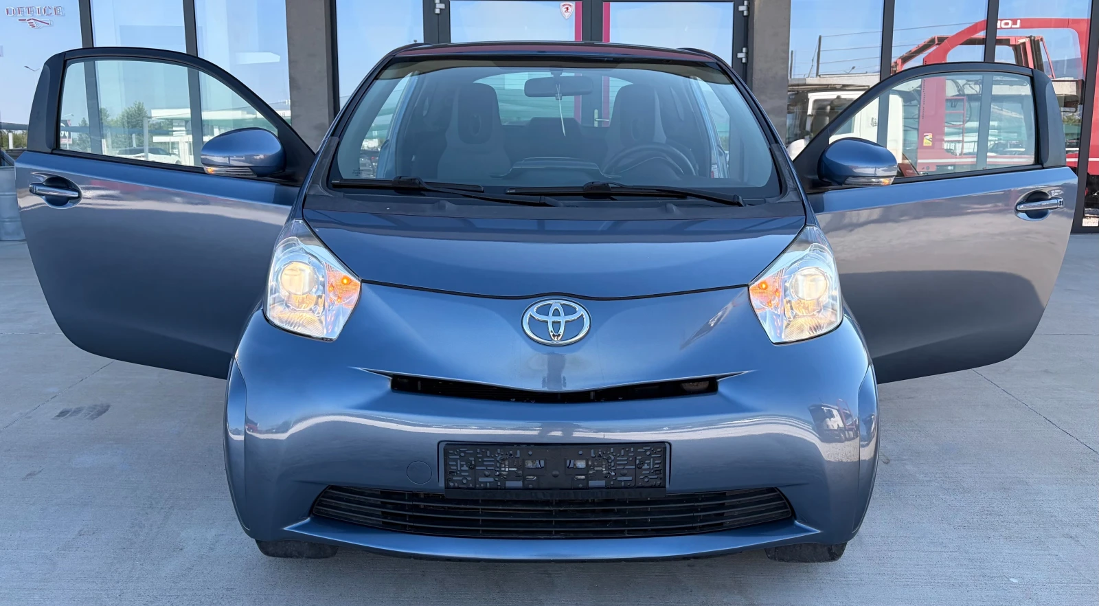 Toyota IQ 1.0 Бензин