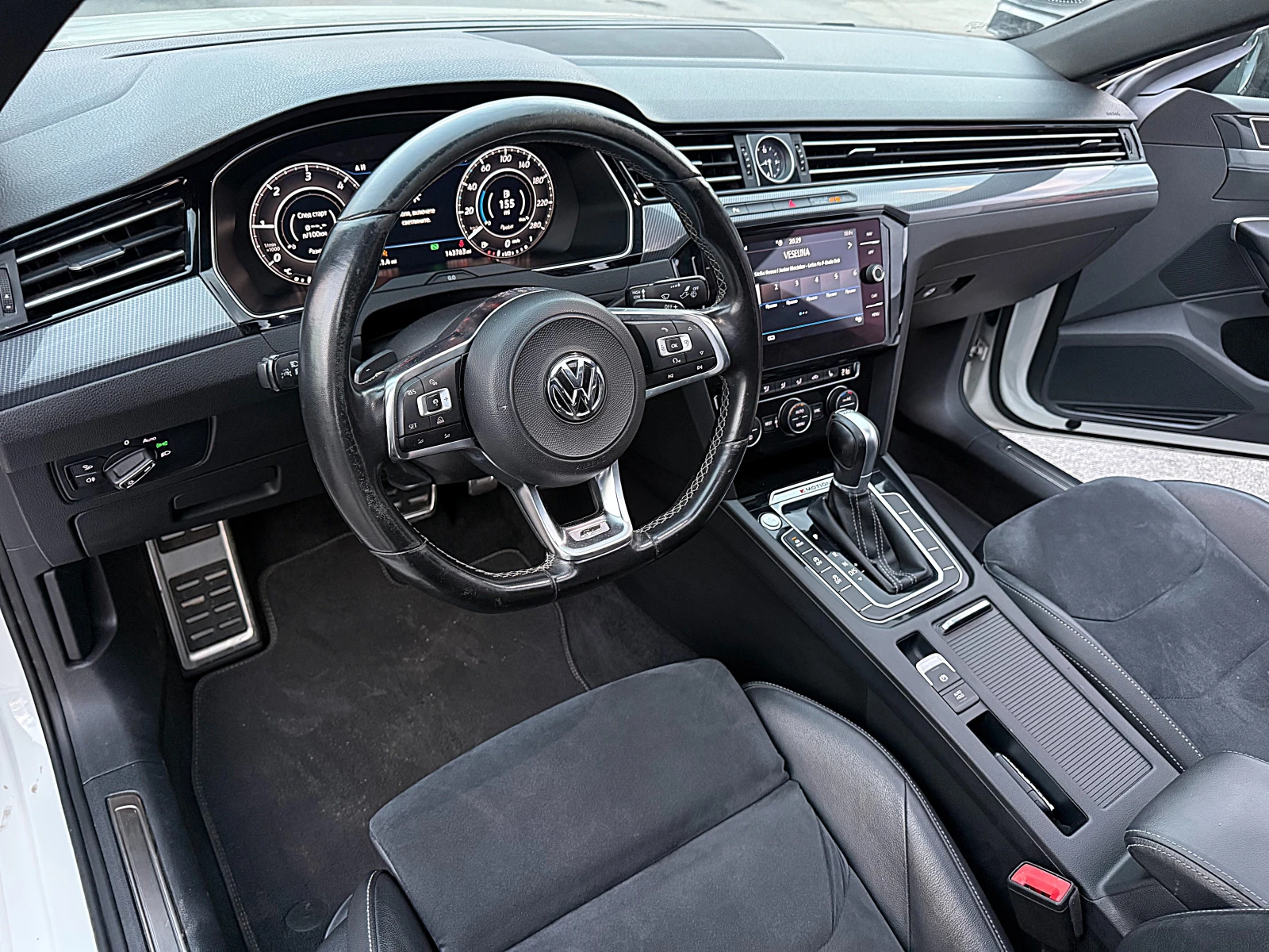 VW Arteon R Line-240k.c-4x4-Panorama-Distronik-Led-Bixenon-!, снимка 10 - Автомобили и джипове - 55568512