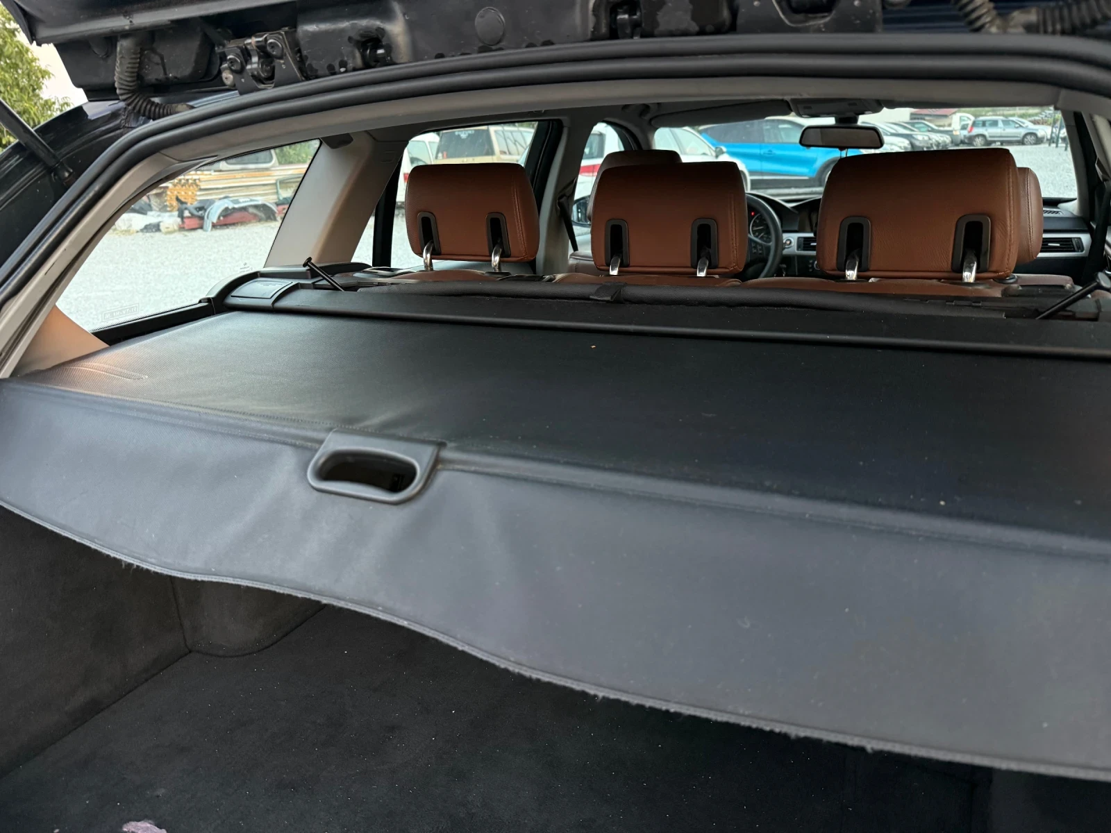 BMW 320 Голяма НАВ. КОЖА , снимка 15 - Автомобили и джипове - 55586292