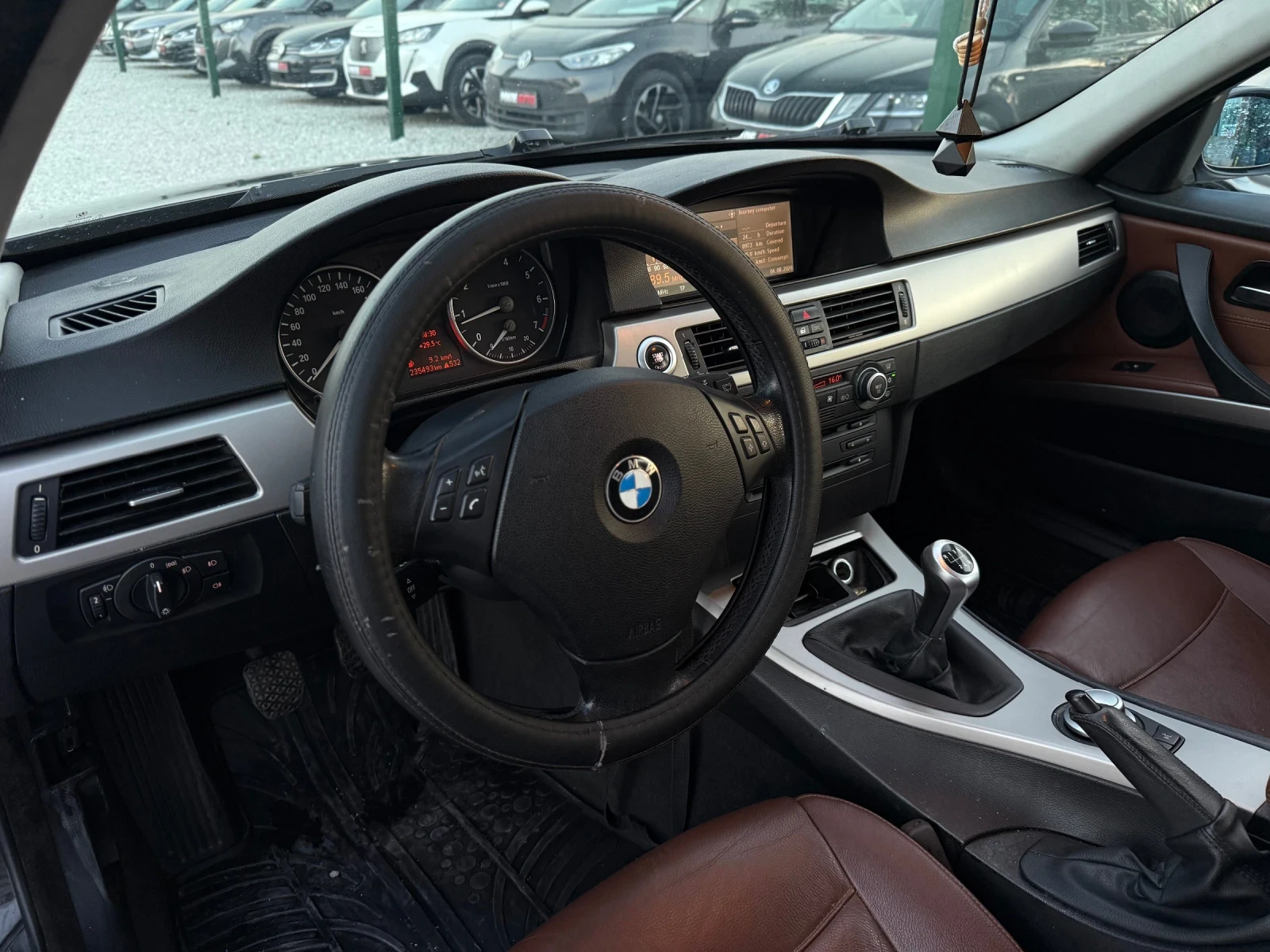 BMW 320 Голяма НАВ. КОЖА , снимка 8 - Автомобили и джипове - 55586292