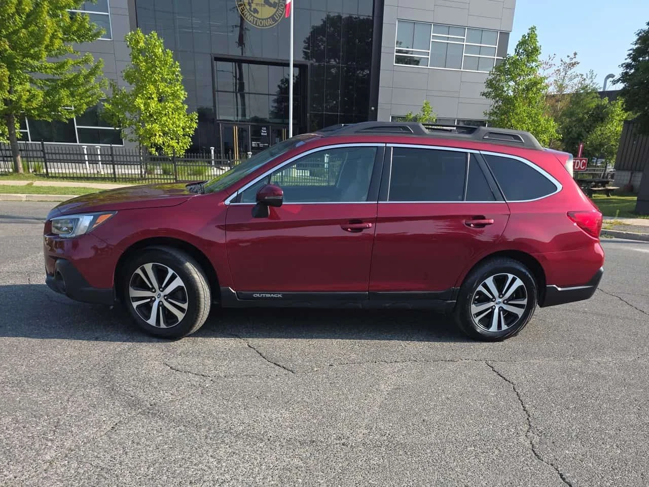Subaru Outback * Limited * CARFAX * ОПЦИЯ ЗА ФИНАНСИРАНЕ, снимка 2 - Автомобили и джипове - 55631842
