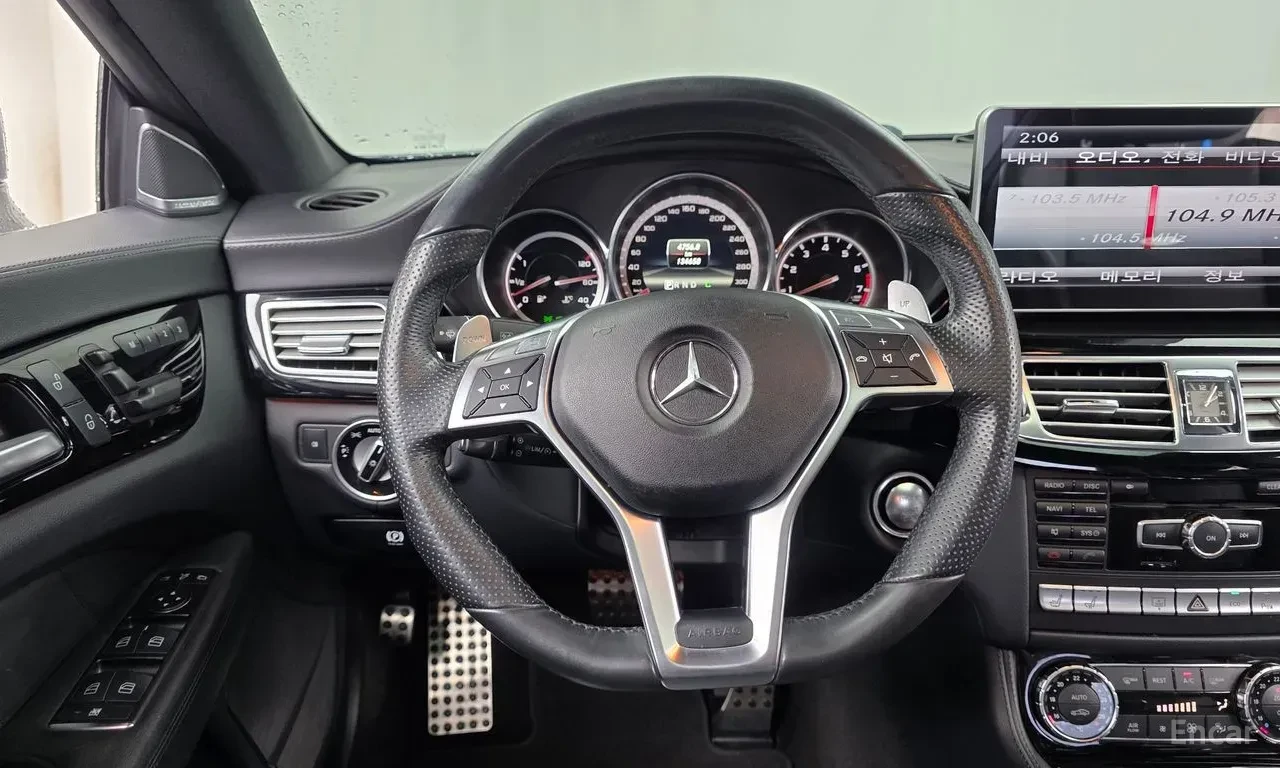 Mercedes-Benz CLS 63 AMG HARMON* KARDON* ОБДУХВАНЕ* ПАНОРАМА* МАСАЖ* КЕЙЛЕС, снимка 7 - Автомобили и джипове - 55694060