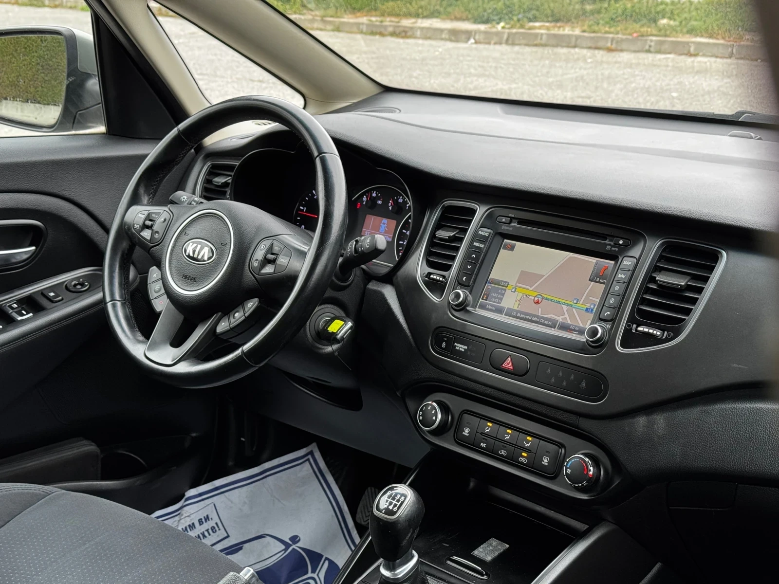 Kia Carens, снимка 5 - Автомобили и джипове - 56024487