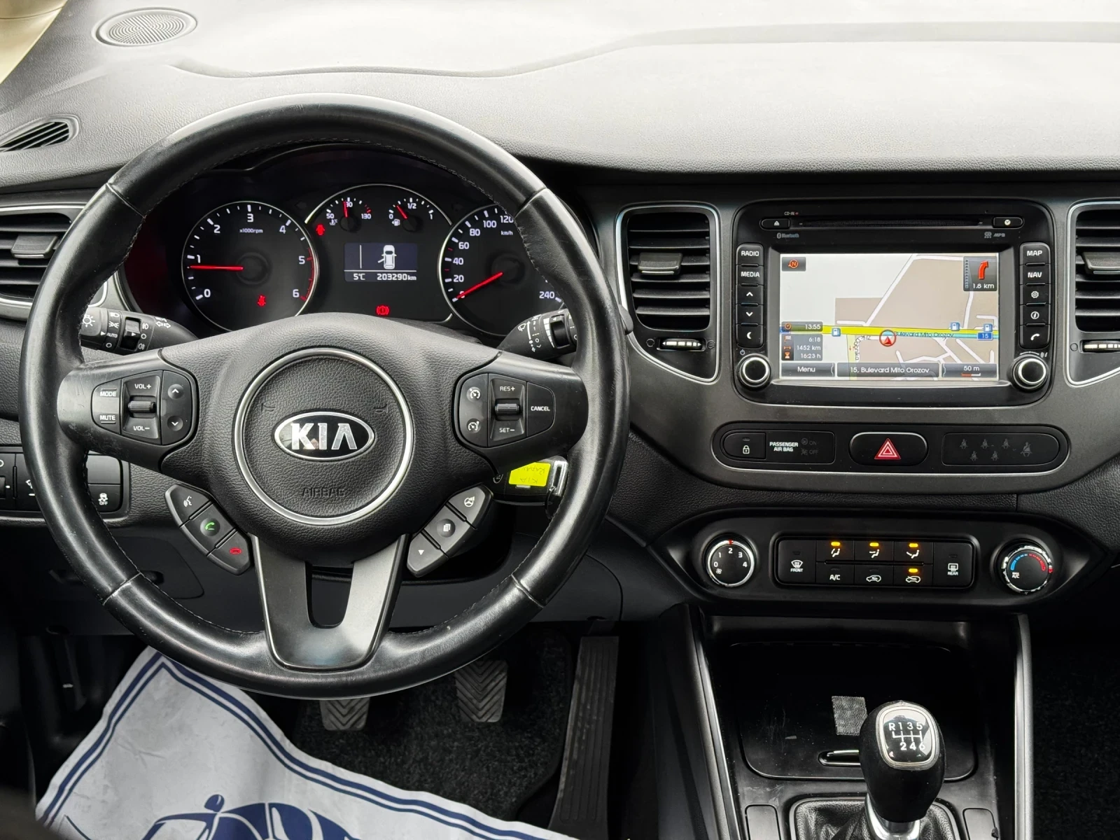 Kia Carens, снимка 7 - Автомобили и джипове - 56024487
