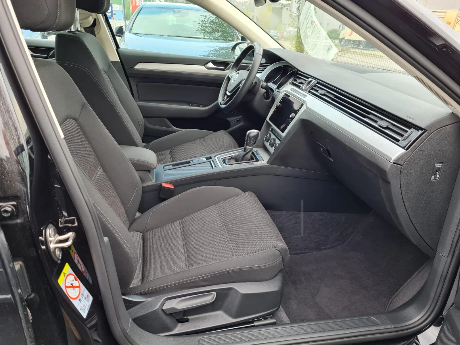 VW Passat, снимка 3 - Автомобили и джипове - 56070519