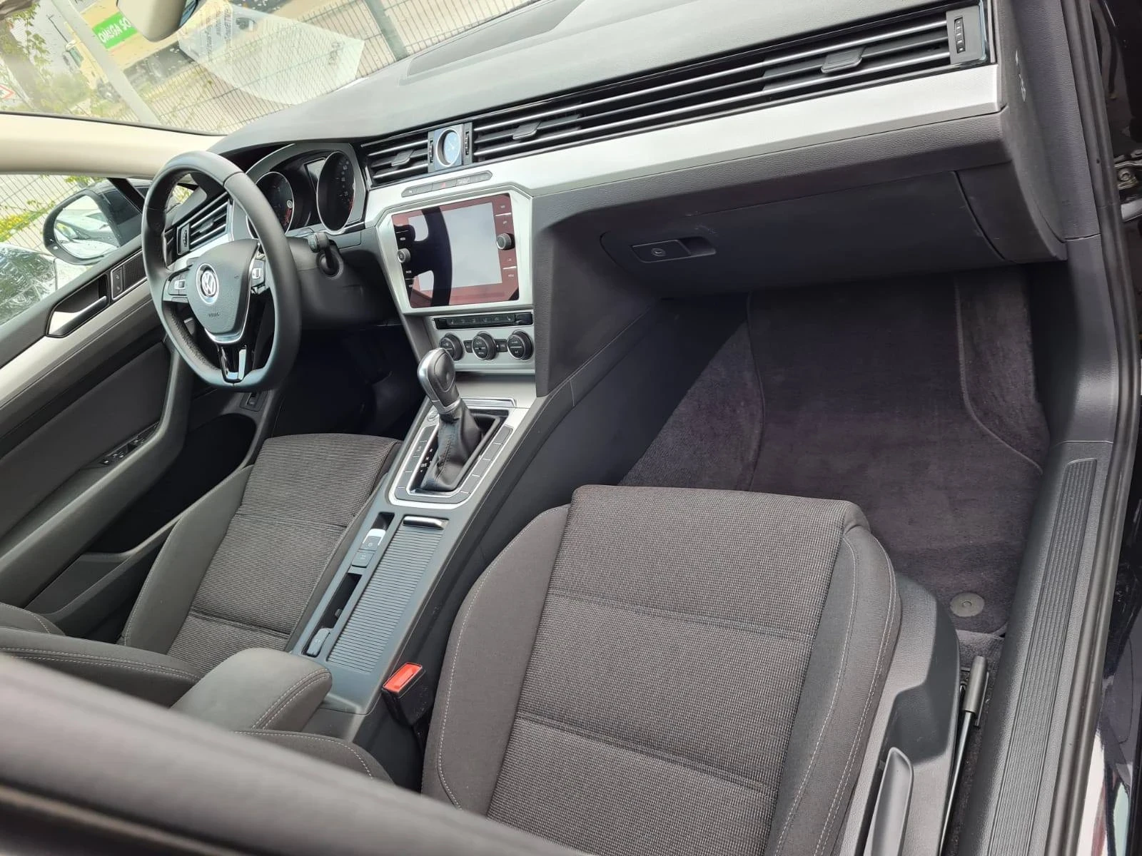 VW Passat, снимка 6 - Автомобили и джипове - 56070519