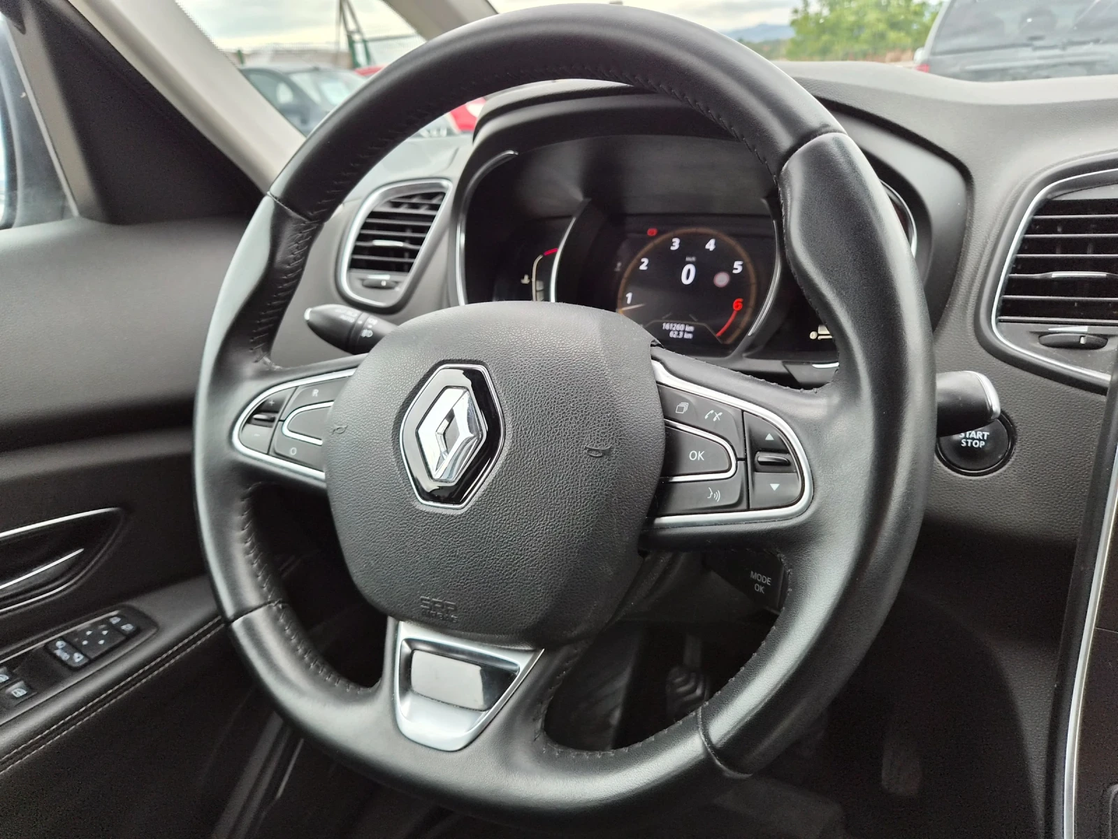 Renault Scenic 1.3TCE 116кс ЕВРО 6, снимка 13 - Автомобили и джипове - 56234181