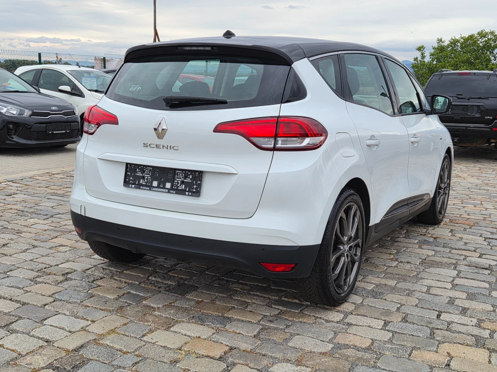 Renault Scenic 1.3TCE 116кс ЕВРО 6, снимка 6 - Автомобили и джипове - 56234181