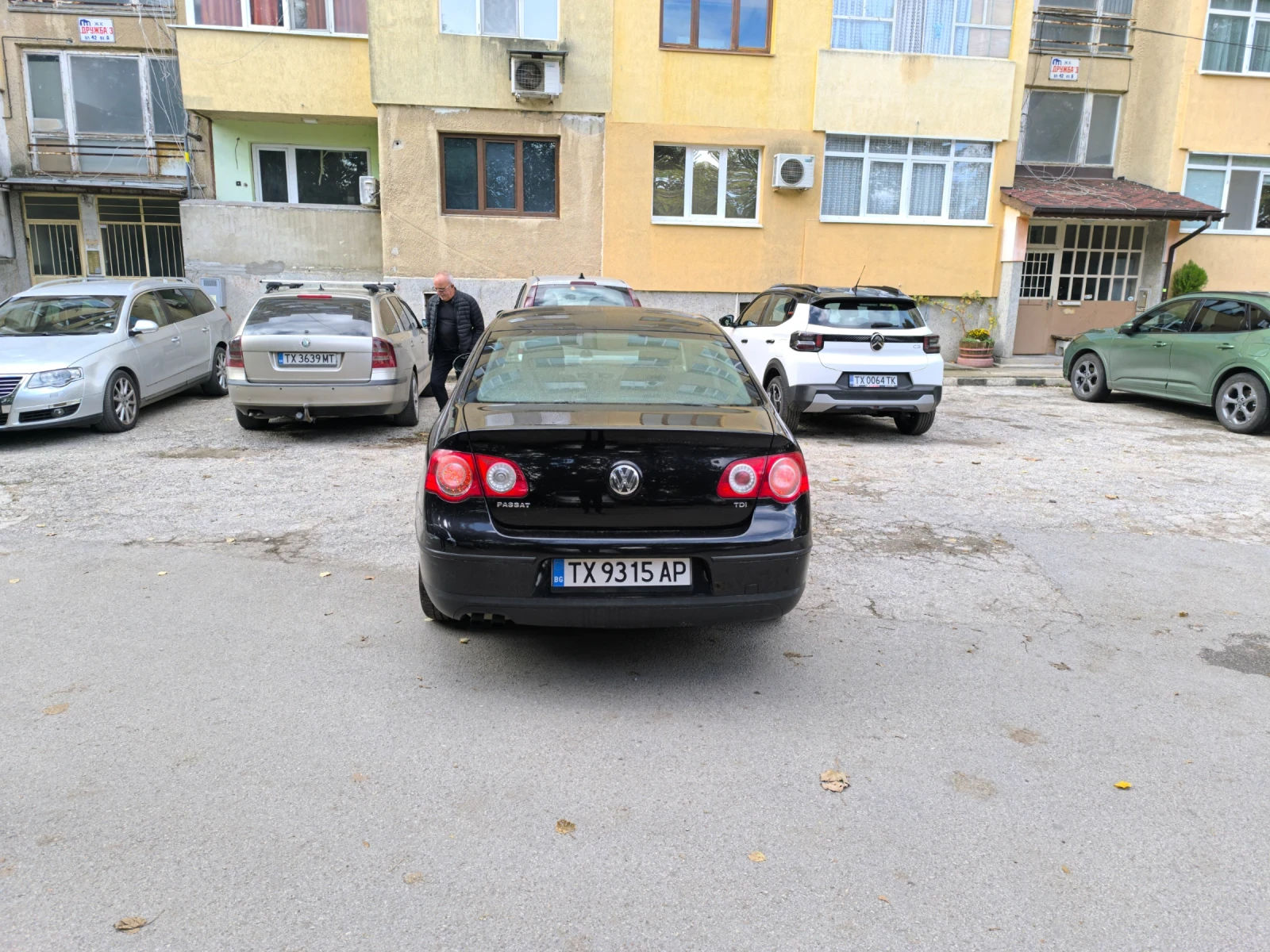 VW Passat 1.9 TDI, снимка 4 - Автомобили и джипове - 56643184