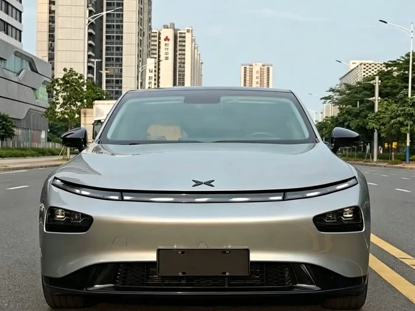 Xpeng P7 2022 Model 586G, снимка 5 - Автомобили и джипове - 56645134