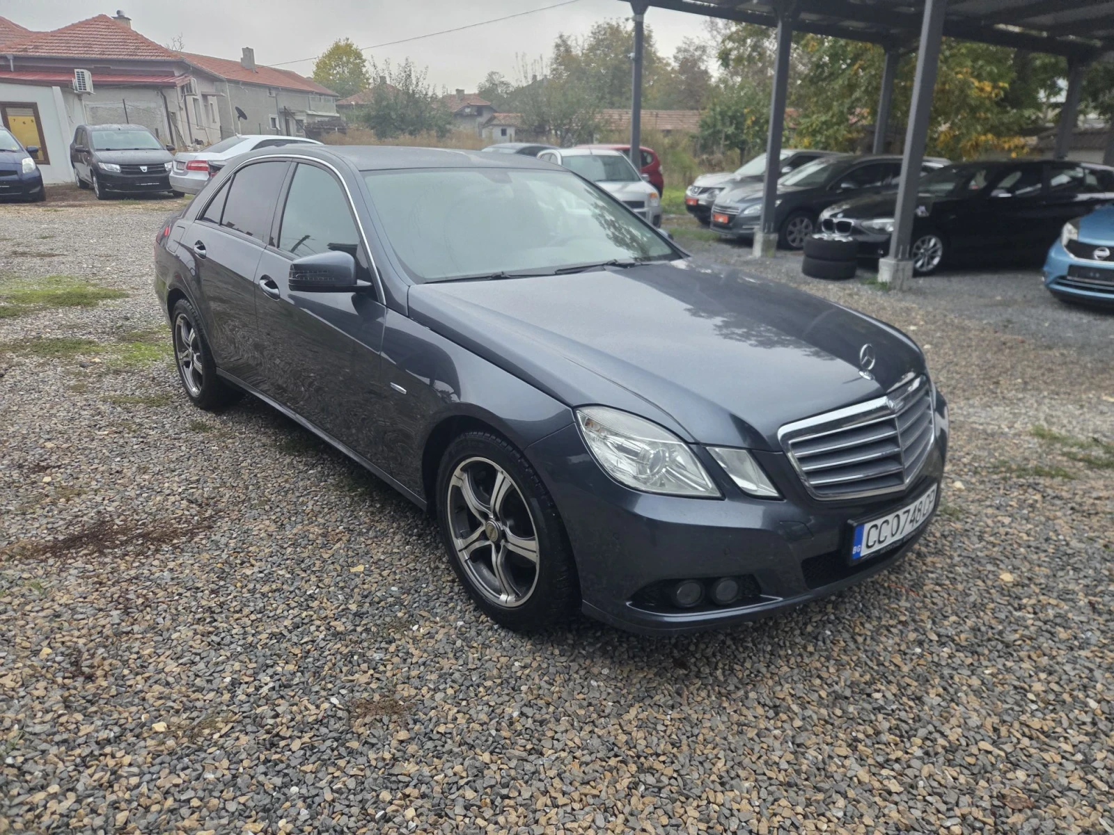 Mercedes-Benz E 220, снимка 11 - Автомобили и джипове - 56660622