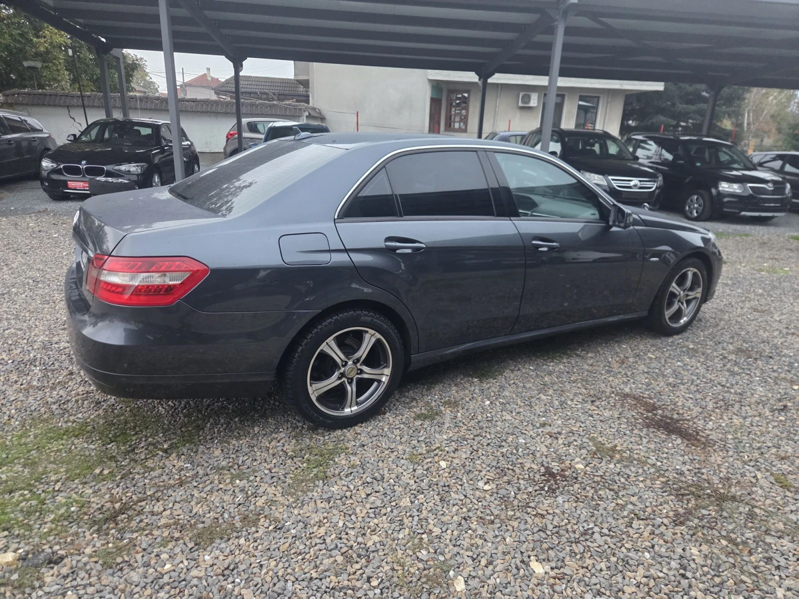 Mercedes-Benz E 220, снимка 8 - Автомобили и джипове - 56660622