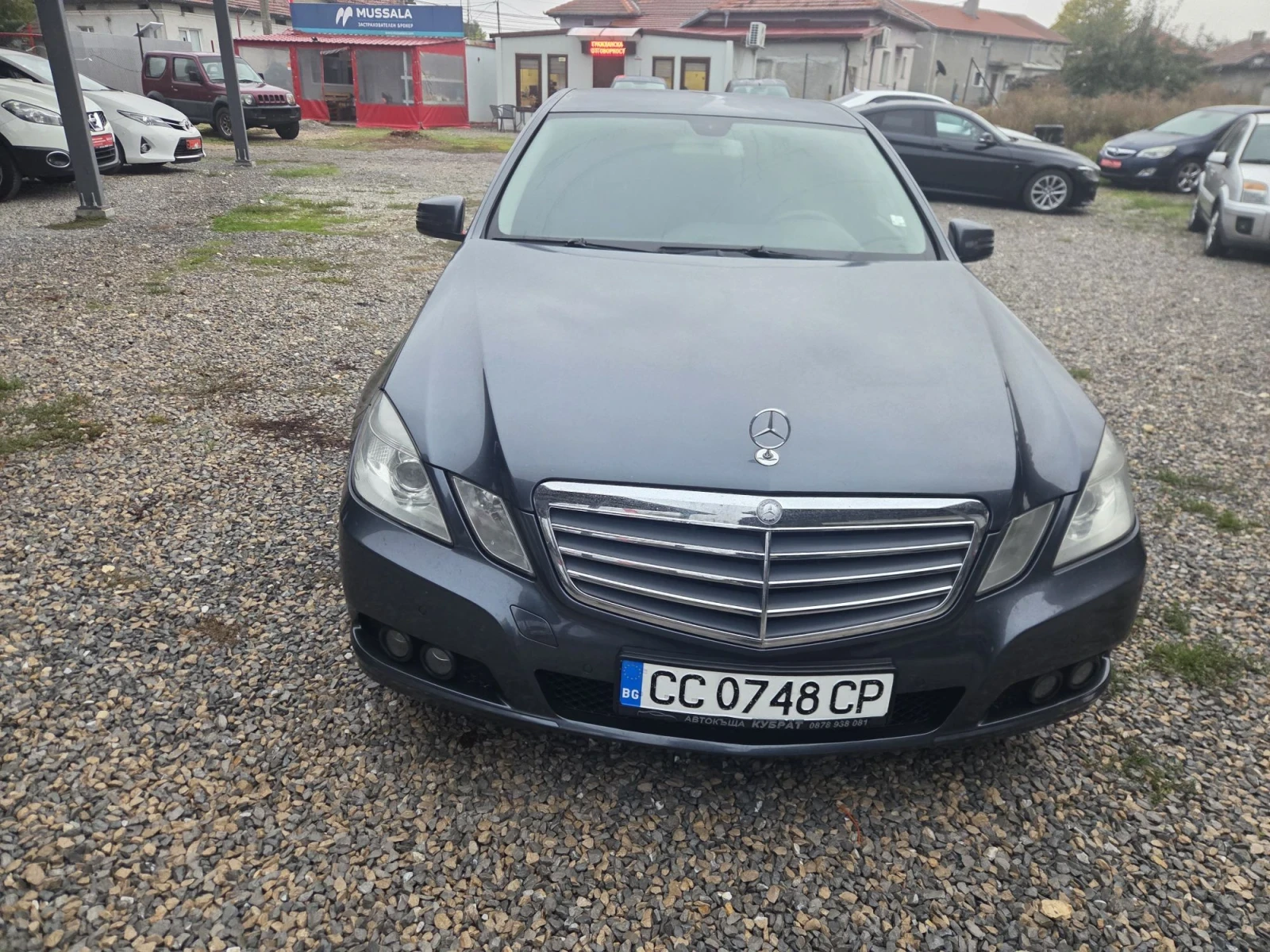 Mercedes-Benz E 220, снимка 10 - Автомобили и джипове - 56660622