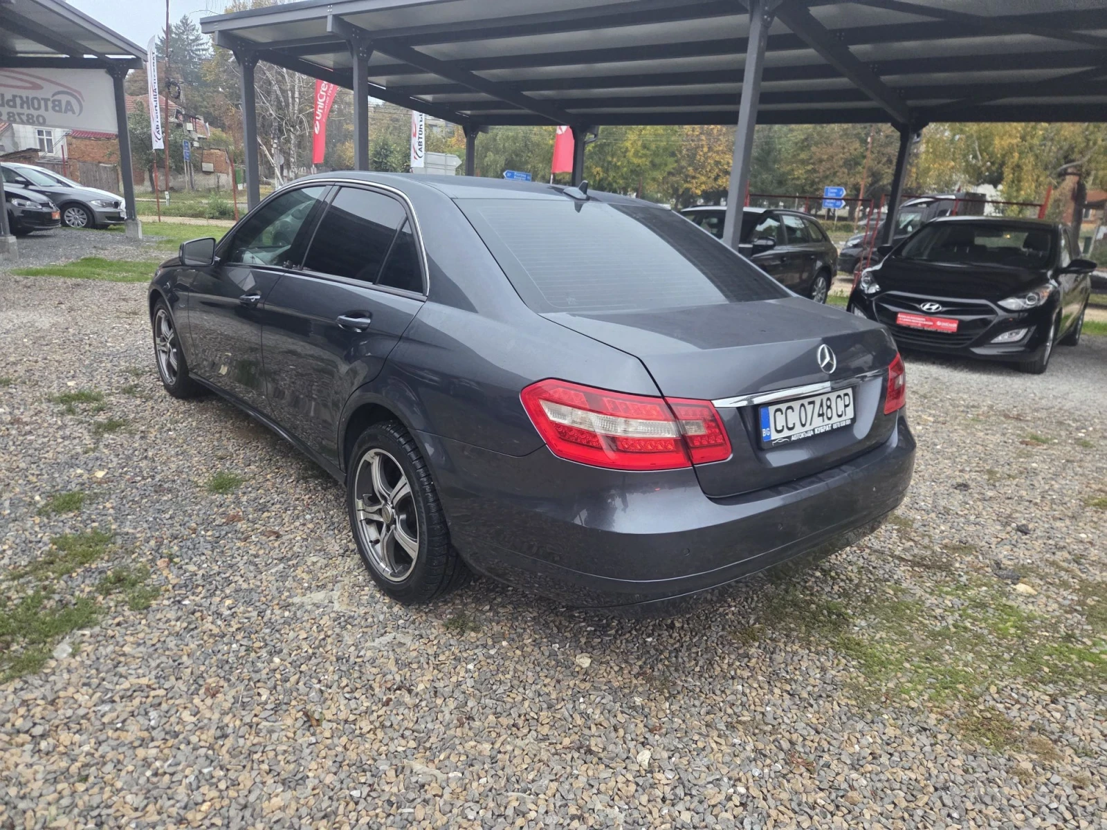 Mercedes-Benz E 220, снимка 15 - Автомобили и джипове - 56660622