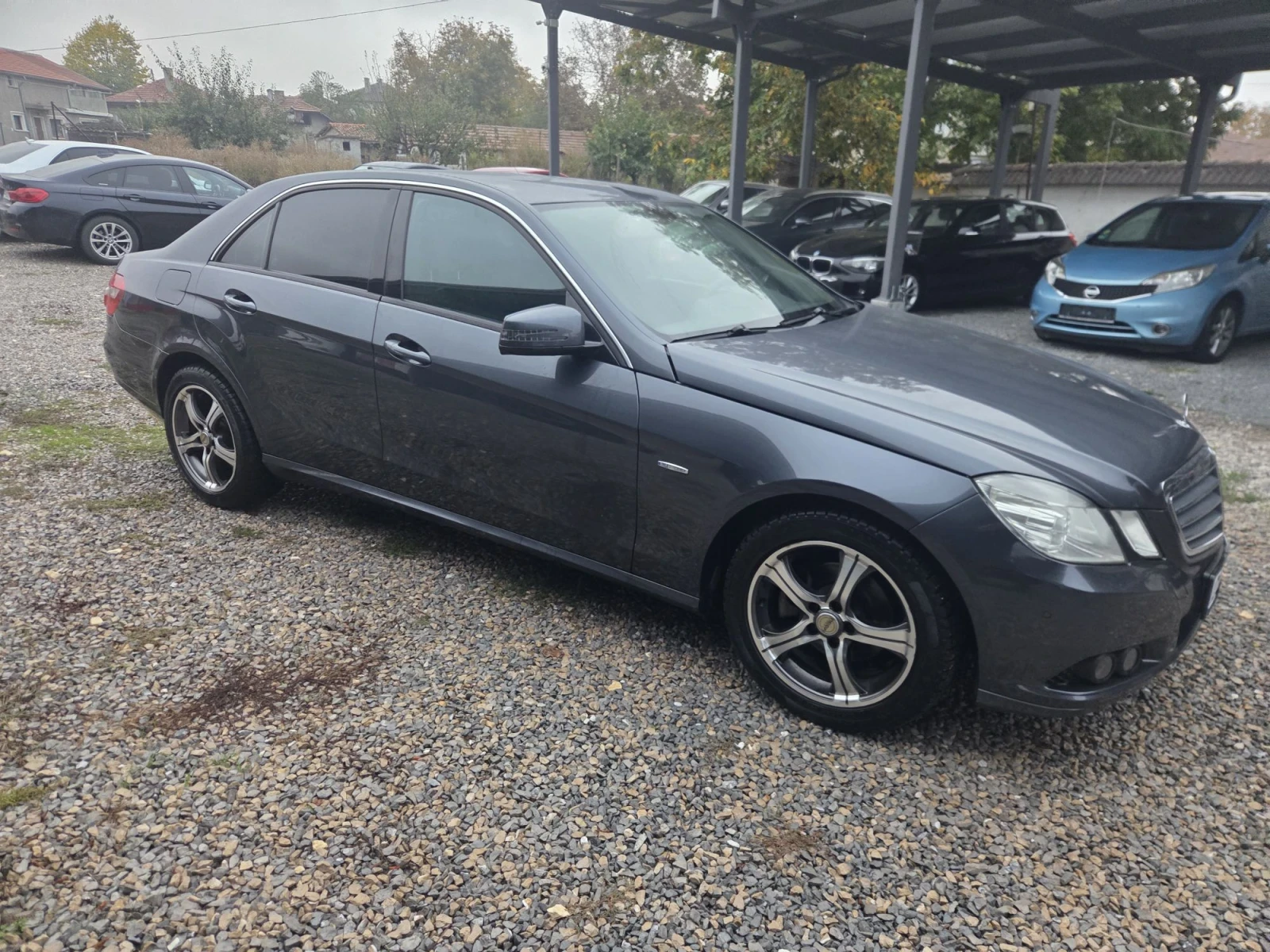 Mercedes-Benz E 220, снимка 12 - Автомобили и джипове - 56660622