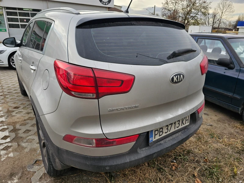 Kia Sportage, снимка 2 - Автомобили и джипове - 48119898