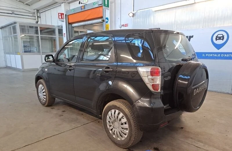Daihatsu Terios 1.5 Hiro 4x4, снимка 8 - Автомобили и джипове - 53726472