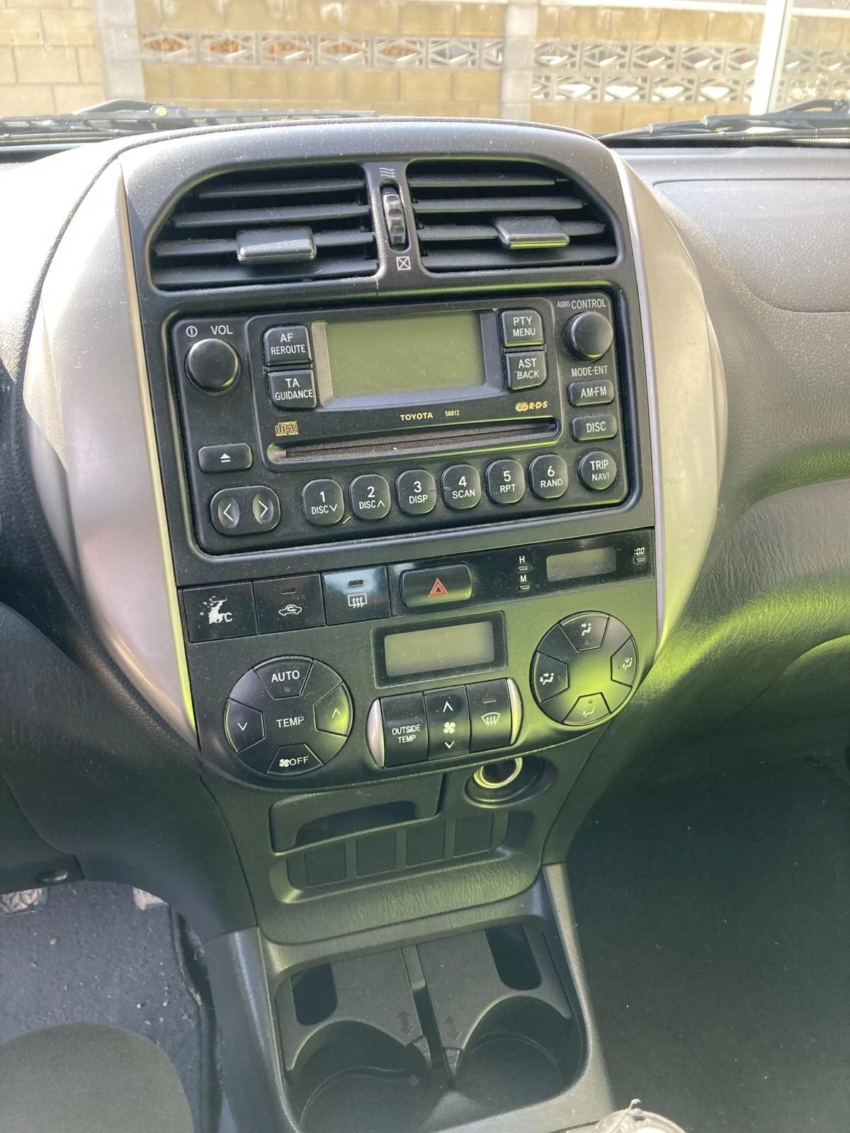 Toyota Rav4  - изображение 8