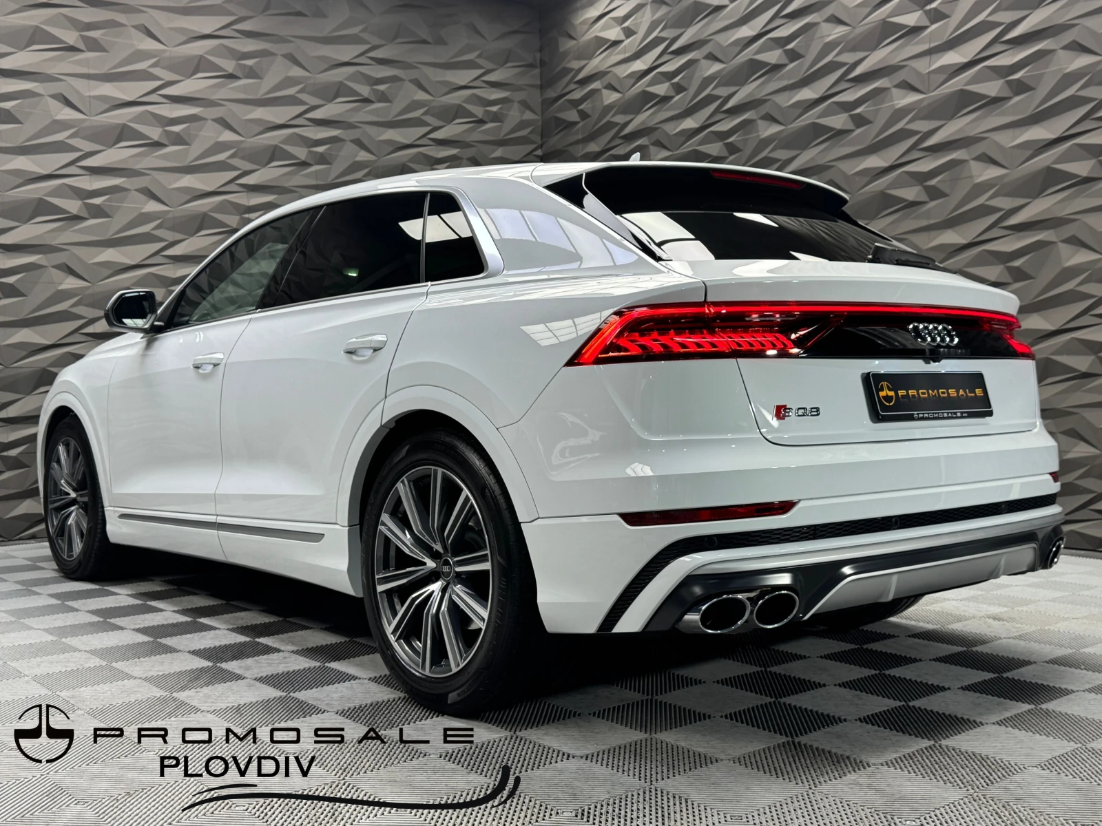 Audi SQ8 Quattro B&O* Подгрев* Pano* Camera - изображение 3