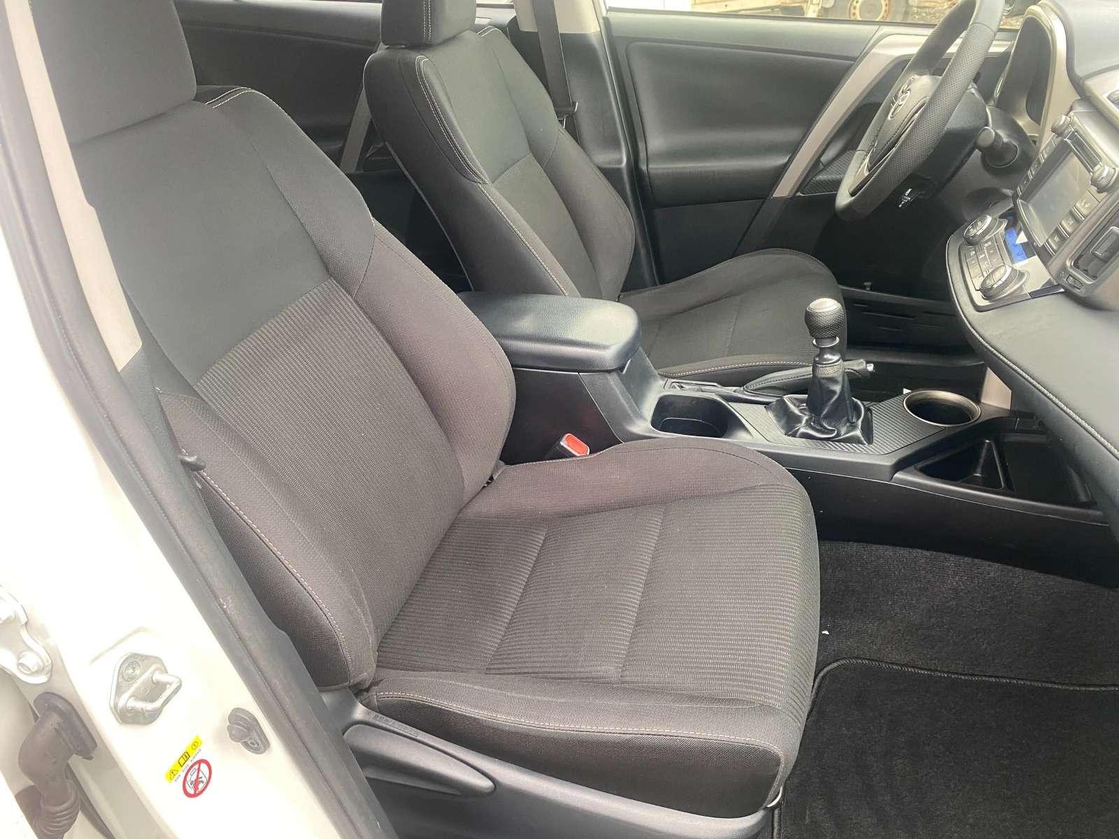 Toyota Rav4 2.0D4D 124�.� ��������� | Mobile.bg � ����������� 10