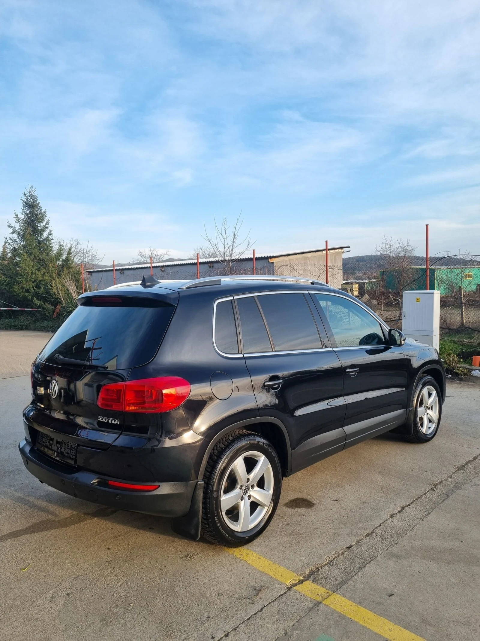 VW Tiguan 2.0tdi 140к.с DSG Автомат, Led фарове - изображение 6