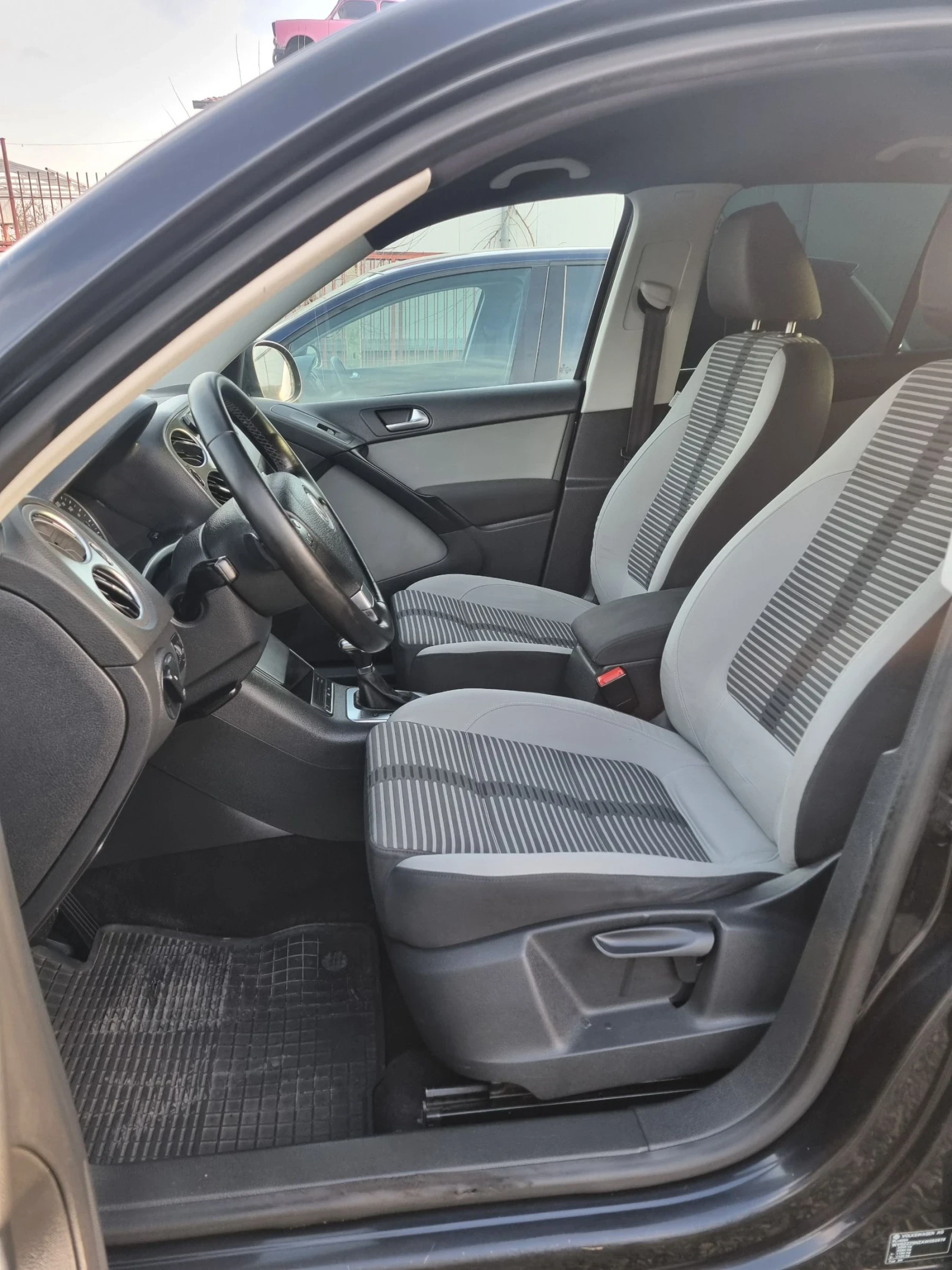 VW Tiguan 2.0tdi 140к.с DSG Автомат, Led фарове - изображение 10