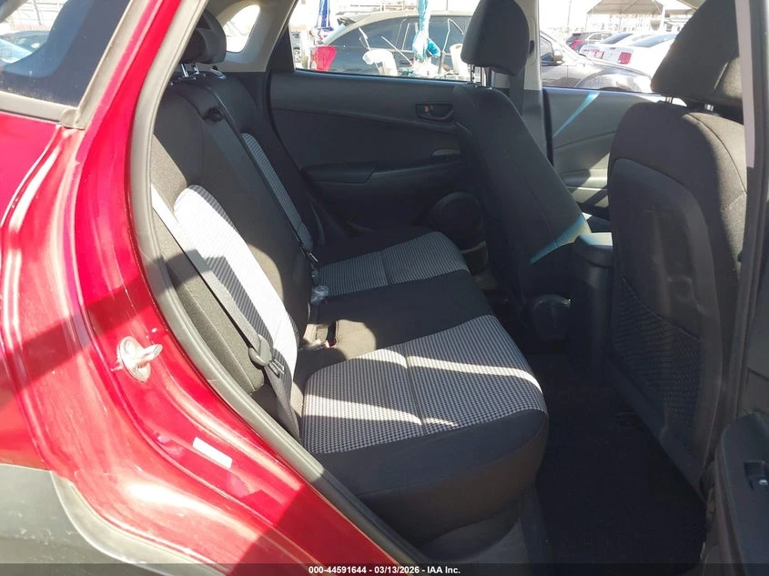 Hyundai Kona 2.0l Se, снимка 8 - Автомобили и джипове - 53918844