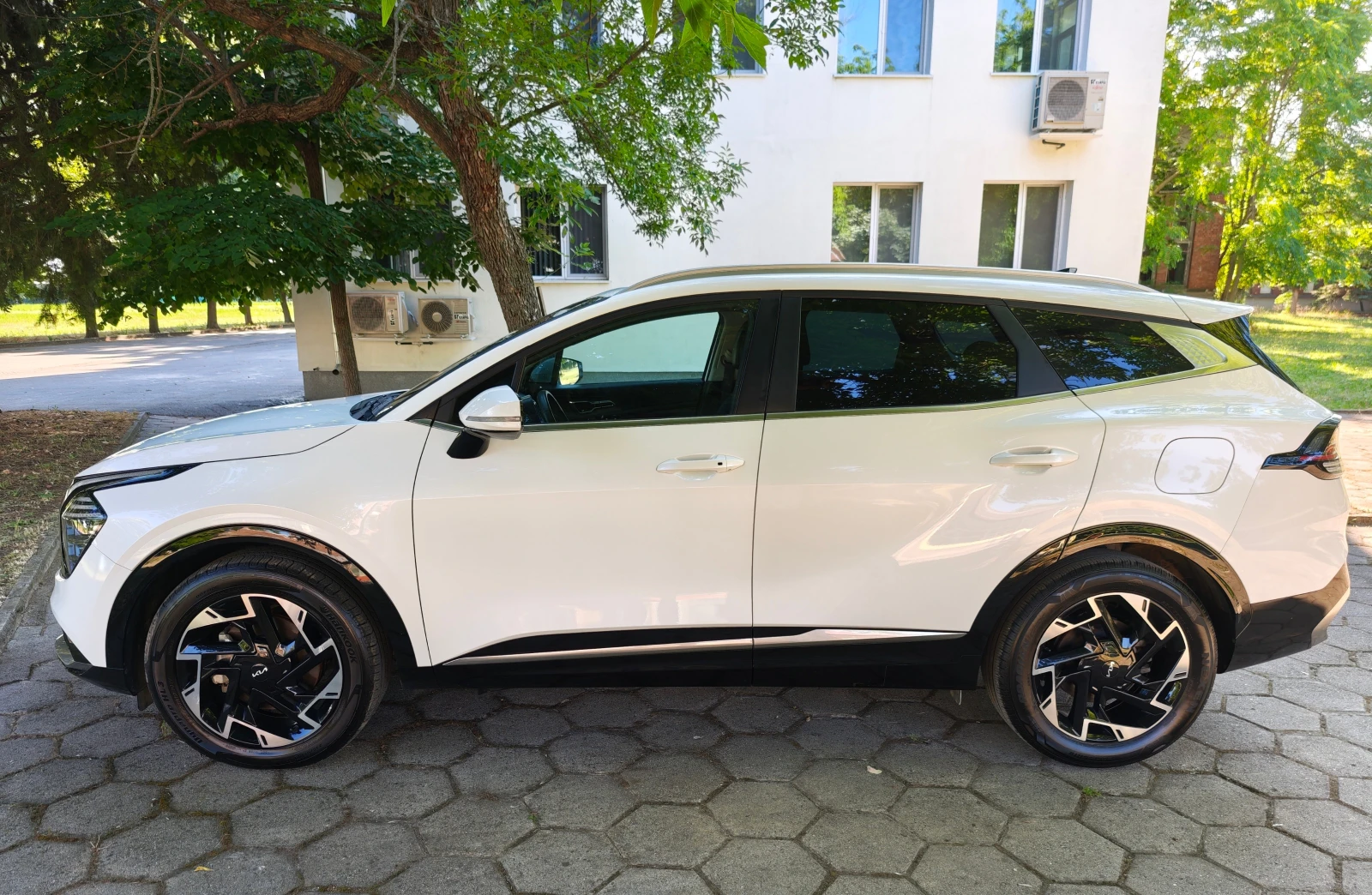Kia Sportage 2.0 CRDI, снимка 7 - Автомобили и джипове - 54845541