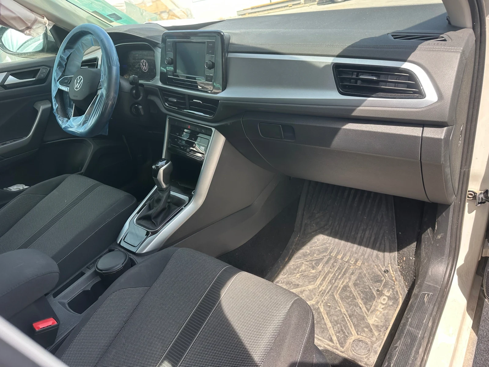 VW T-Roc 2.0 tdi 150 k.c., снимка 7 - Автомобили и джипове - 54602825