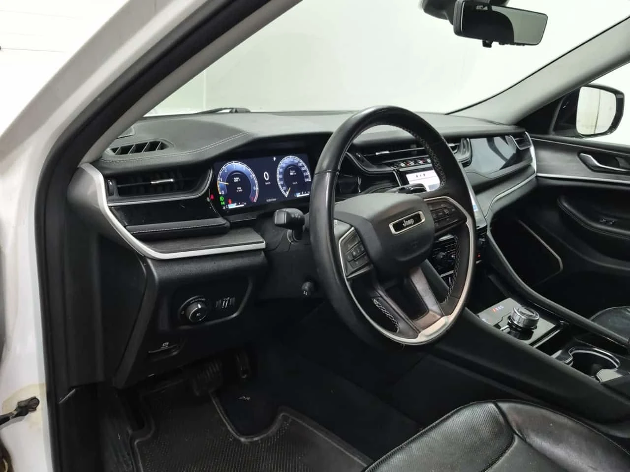 Jeep Grand cherokee * LIMITED * 360КАМ* ДИСТРОНИК* ОБДУХВАНЕ* ПАНОРАМА, снимка 10 - Автомобили и джипове - 54818875