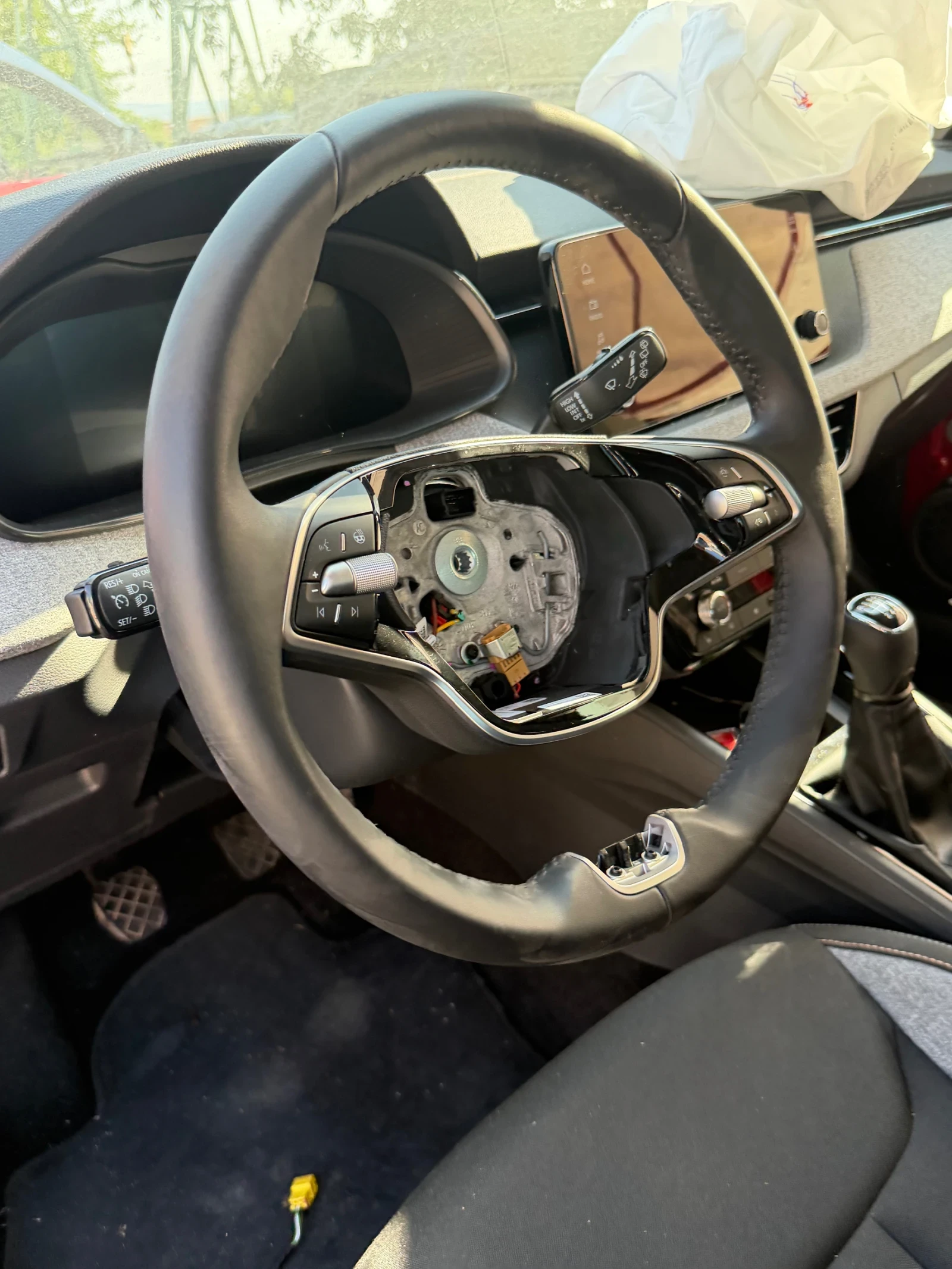 Skoda Kamiq 1.0тфси, снимка 9 - Автомобили и джипове - 55580623