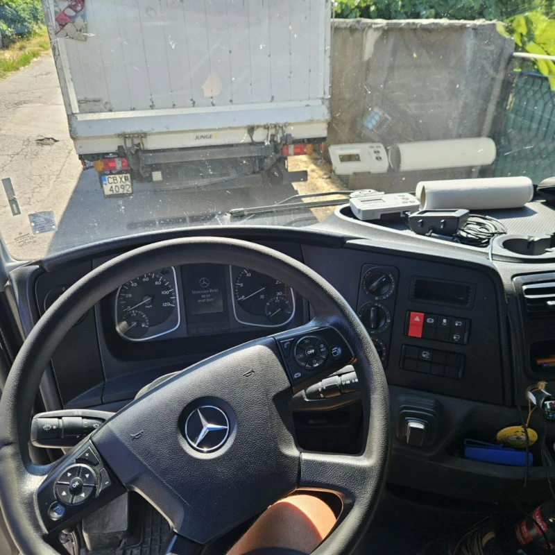 Mercedes-Benz Atego 818 падащ борд, 6.10 дължина фургон , снимка 2 - Камиони - 52618128