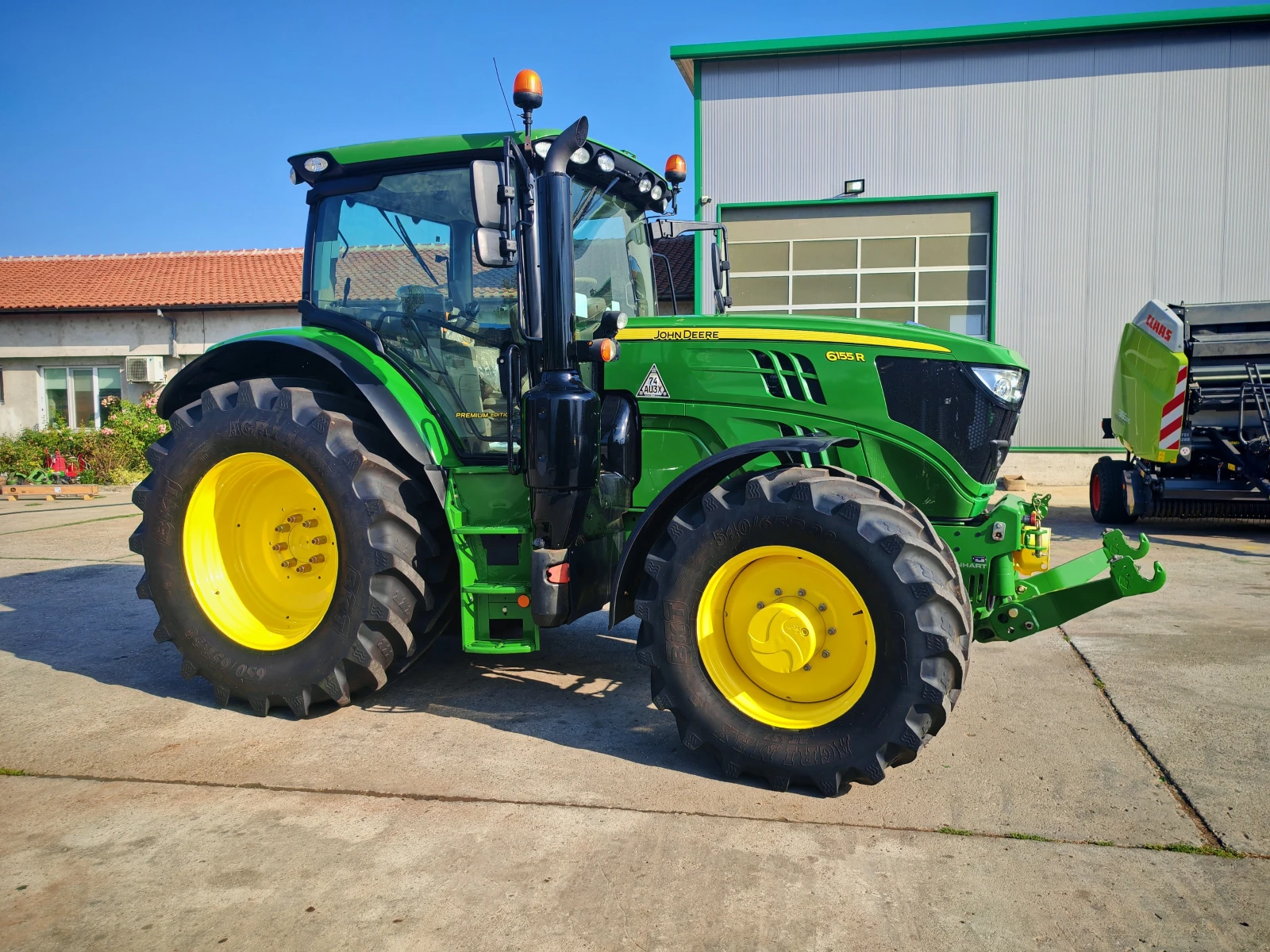 Трактор John Deere 6156R лизинг с първоначална вноска 20 % - изображение 2