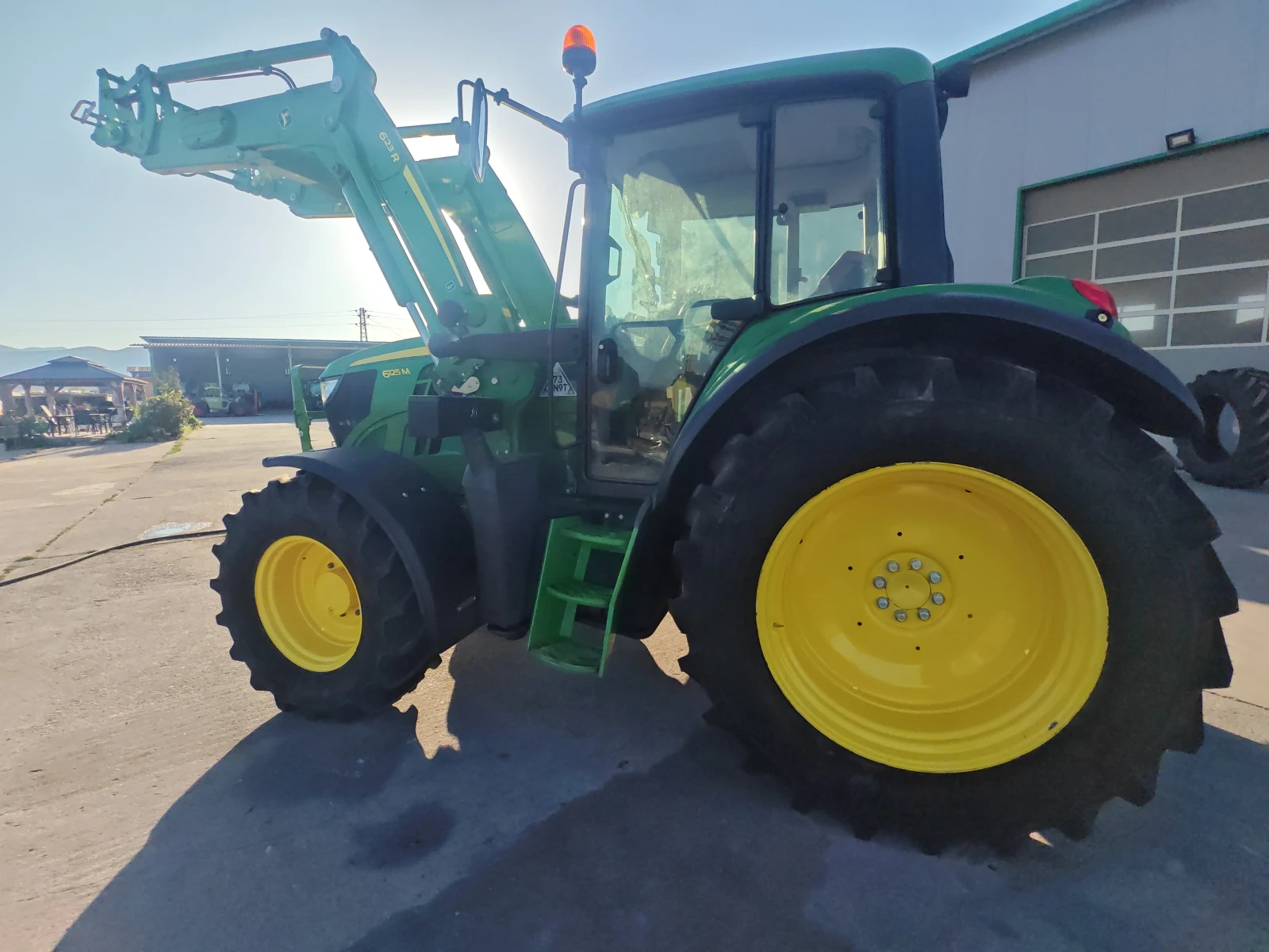 Трактор John Deere 6125M лизинг с първоначална вноска 20 %, снимка 12 - Селскостопанска техника - 56017085
