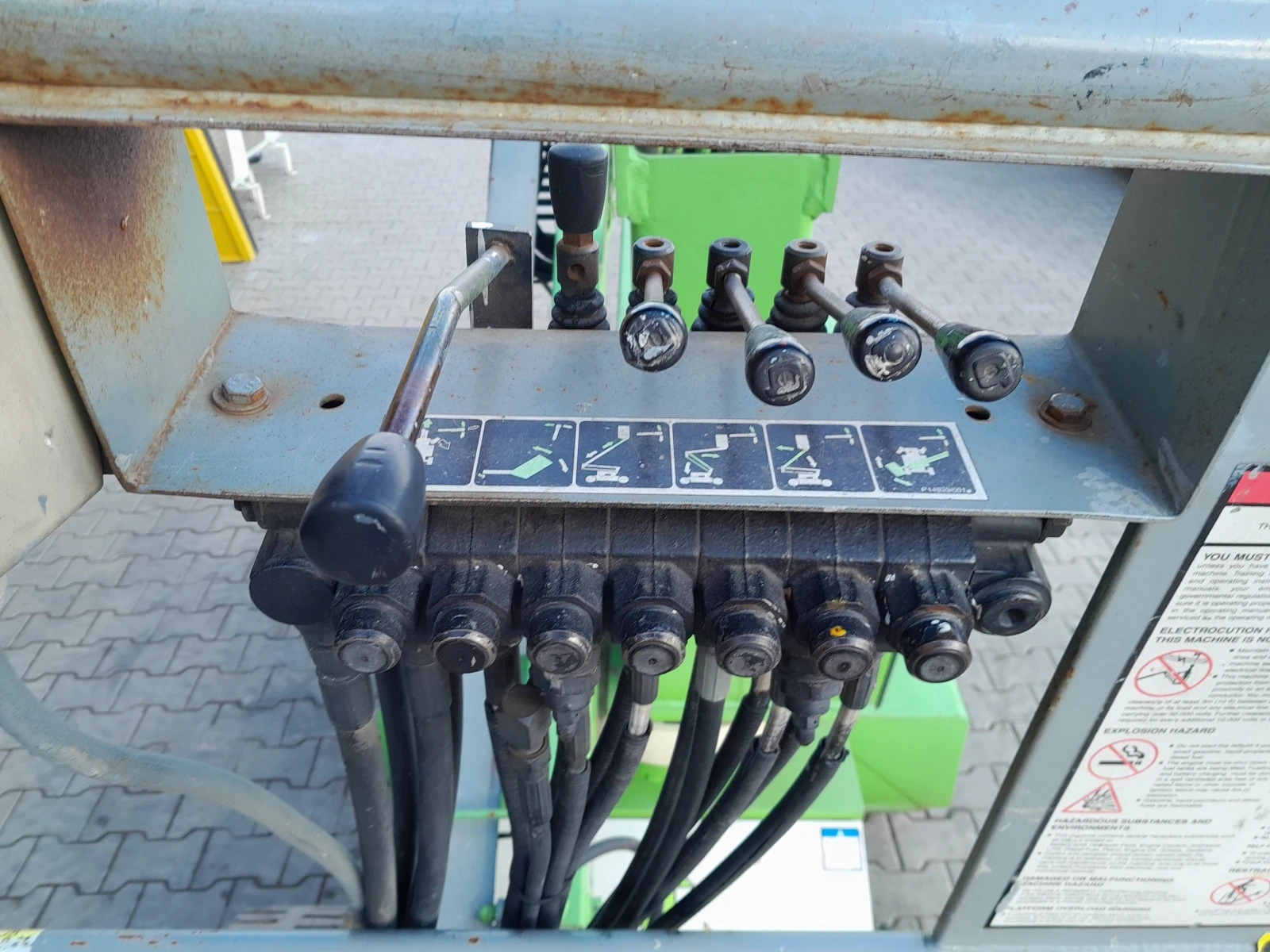   Nifty HR12NDE 12 | Mobile.bg   16