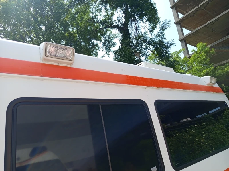 Кемпер Mercedes-Benz Sprinter 312 2.9 TD 122к.с, снимка 16 - Каравани и кемпери - 52998445